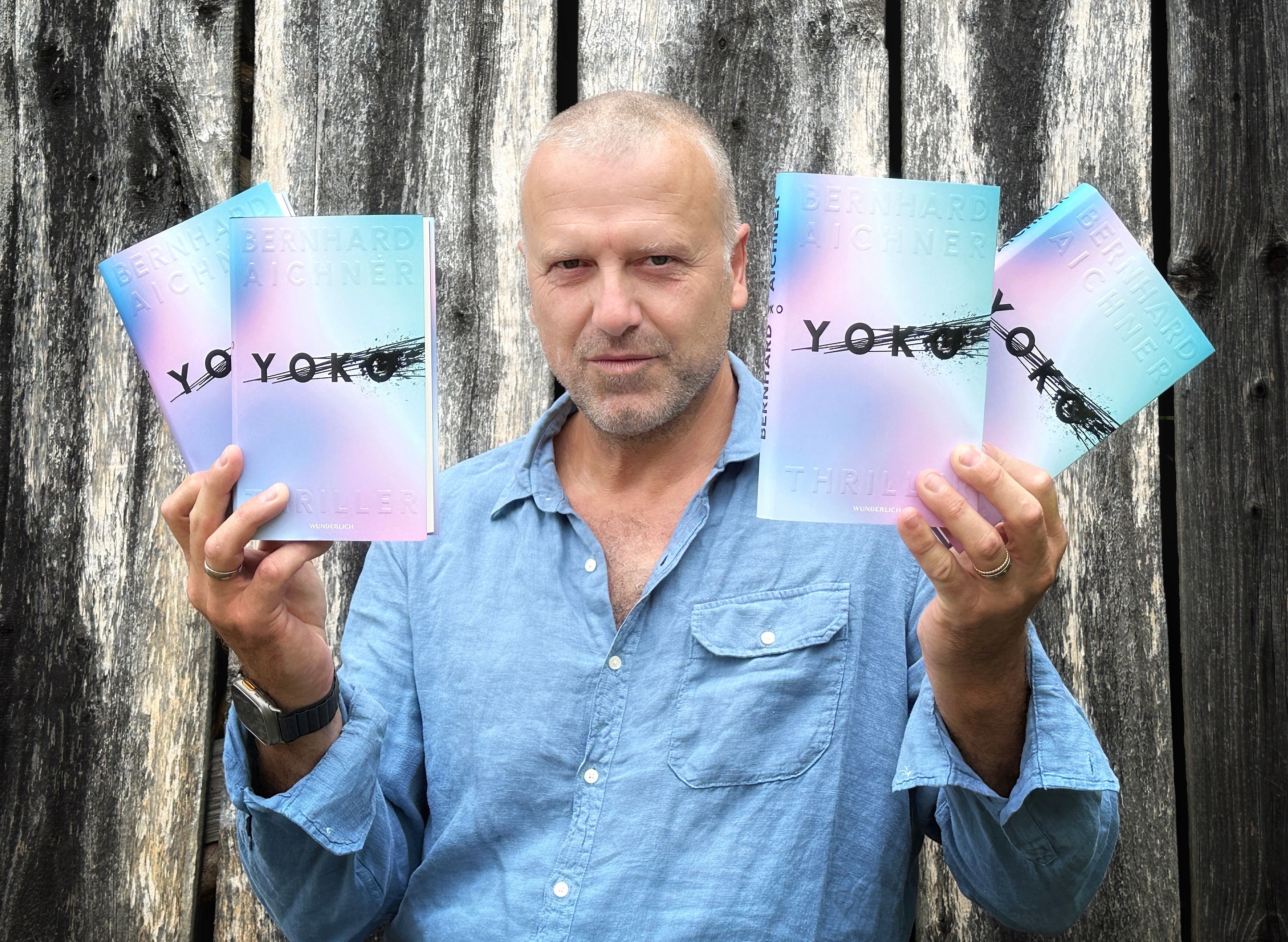 Bernhard Aichner mit seinem Thriller 