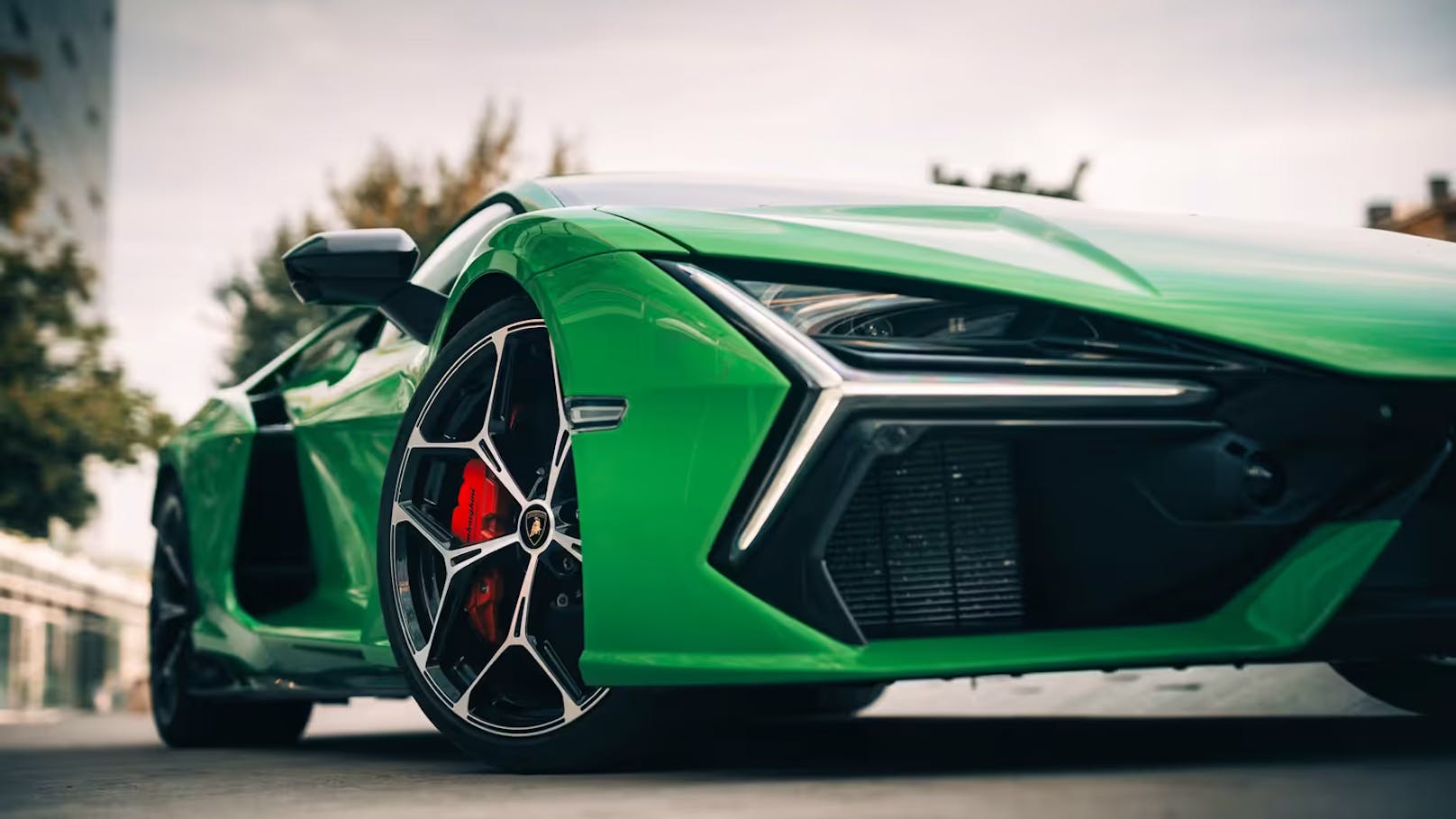 Die Y-förmige Lichtsignatur ist das Markenzeichen von Lamborghini.