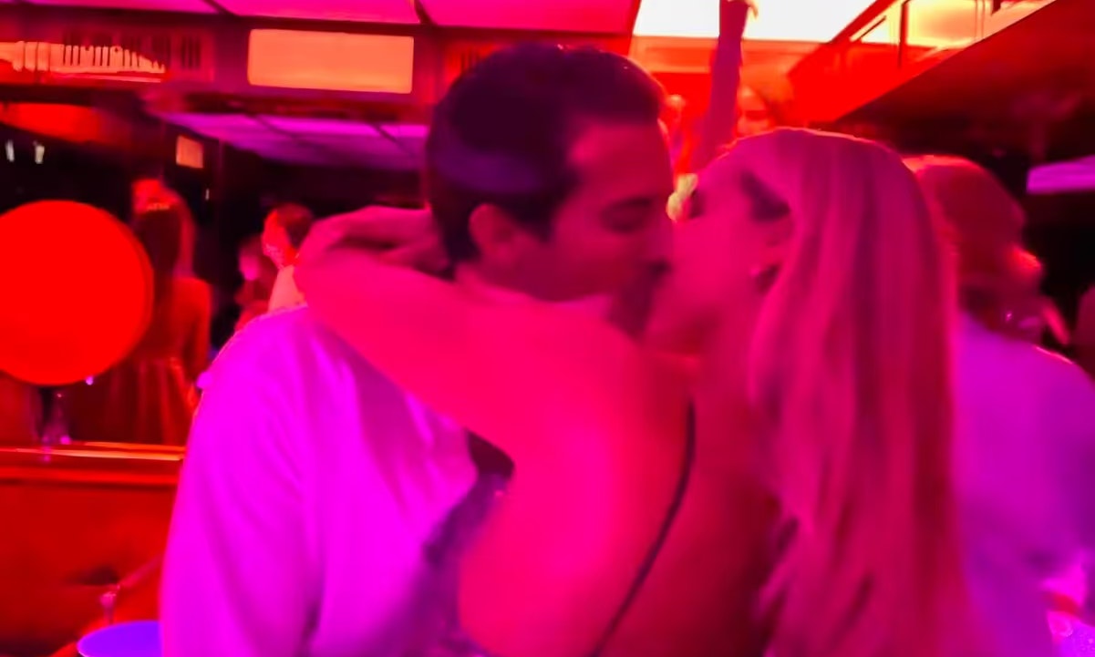 Anfang Sommer habe sie sich in einen Unternehmer aus Amsterdam verliebt.