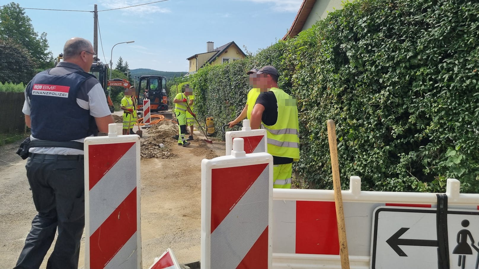 Die Finanzpolizei hat rasch darauf reagiert, dass Kriminelle von der Breitband-Förderung profitieren wollen und erste erfolgreiche Kontrollen durchgeführt, um illegalen Praktiken einen Riegel vorzuschieben.