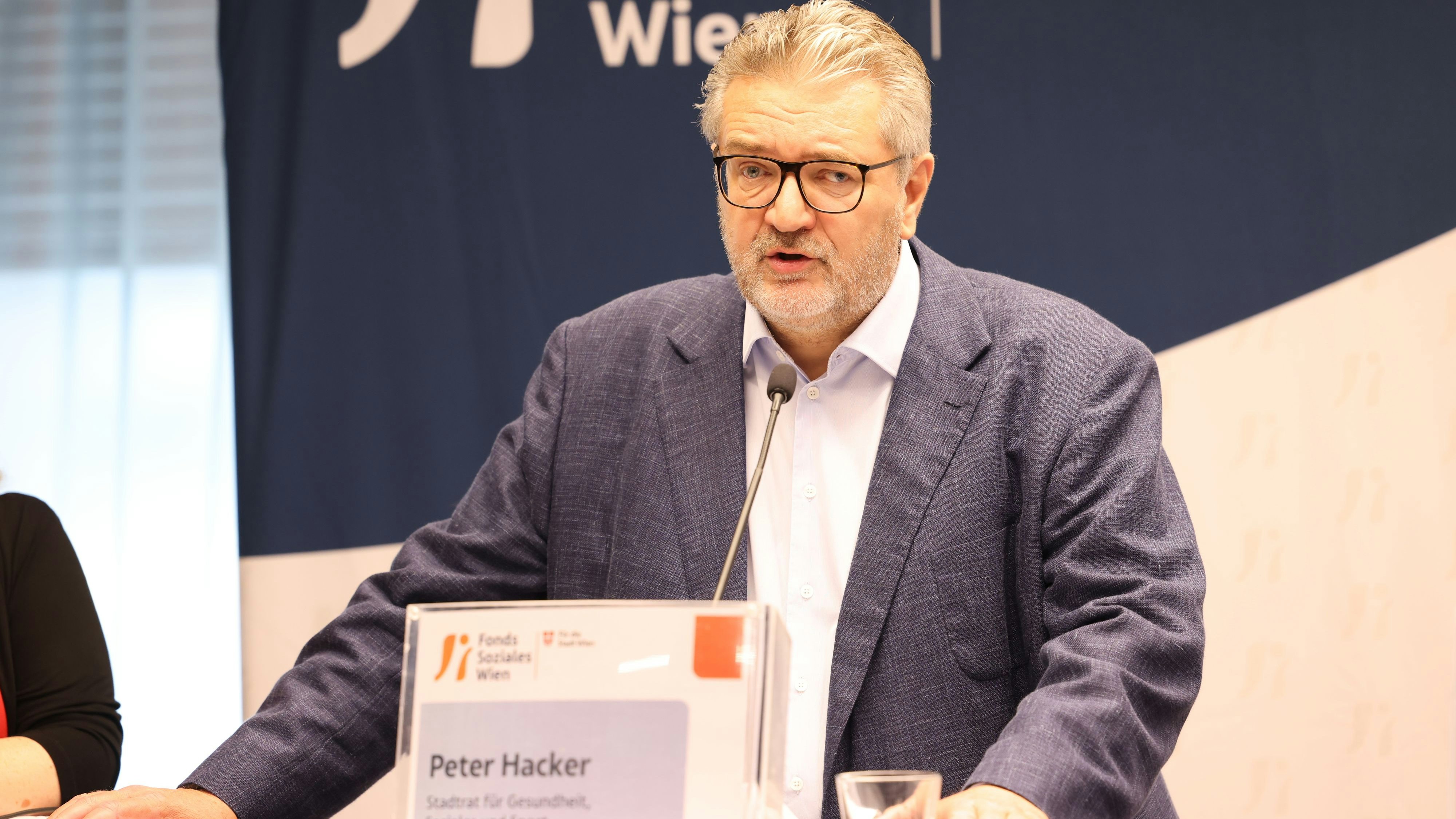 "Wir lassen in dieser Stadt niemanden zurück", so Sozialstadtrat Peter Hacker.