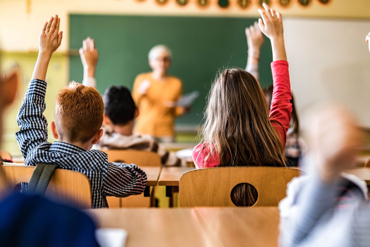 In nicht einmal zwei Wochen geht es für die oberösterreichischen Schüler wieder in die Klasse – der Lehrermangel bringt jetzt noch einmal alle ins Schwitzen. (Symbolbild)