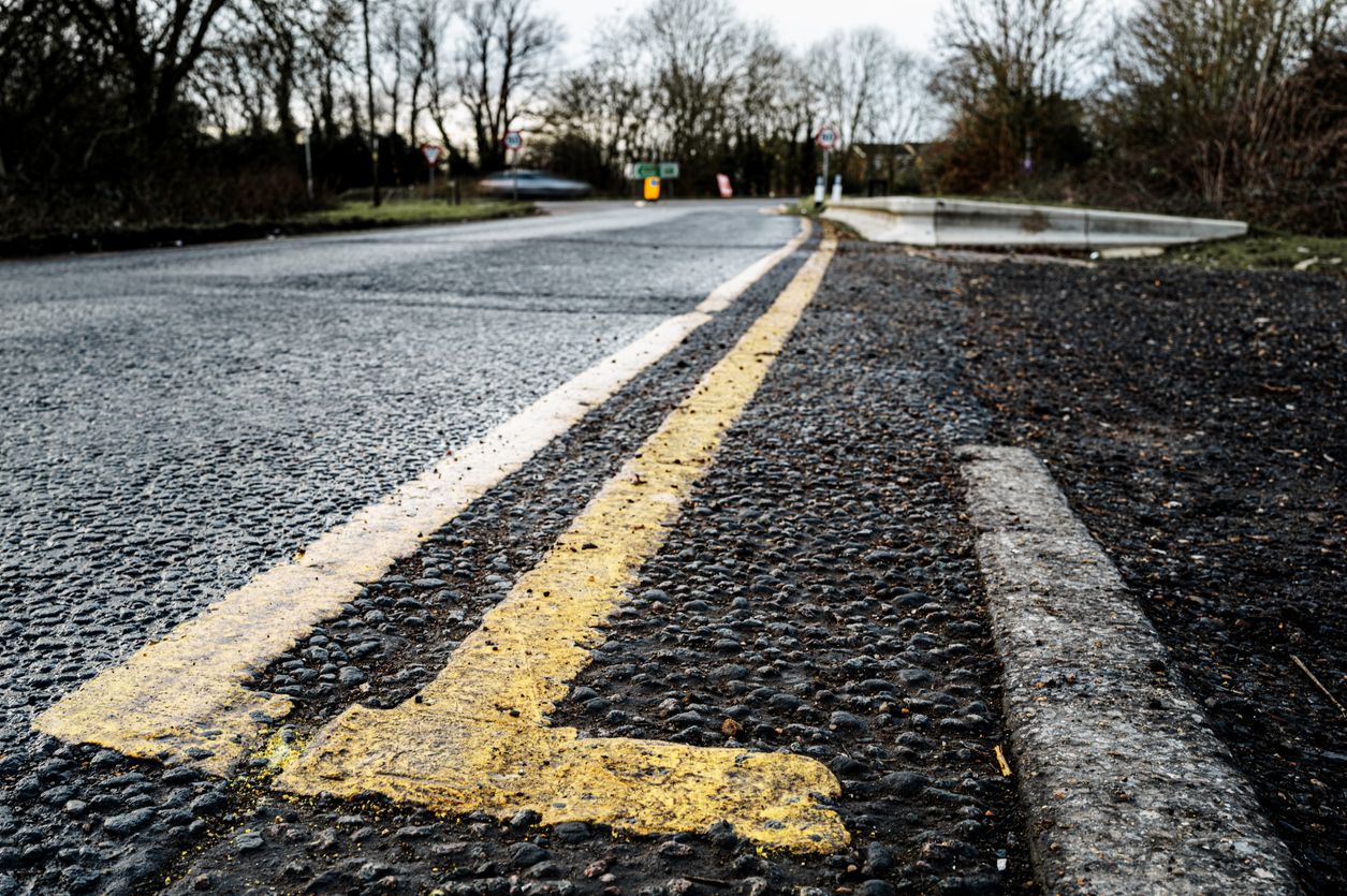 Weil sie sich über ihren Freund ärgerte, warf sie ihn kurzerhand beim Pannenstreifen raus (Symbolbild).