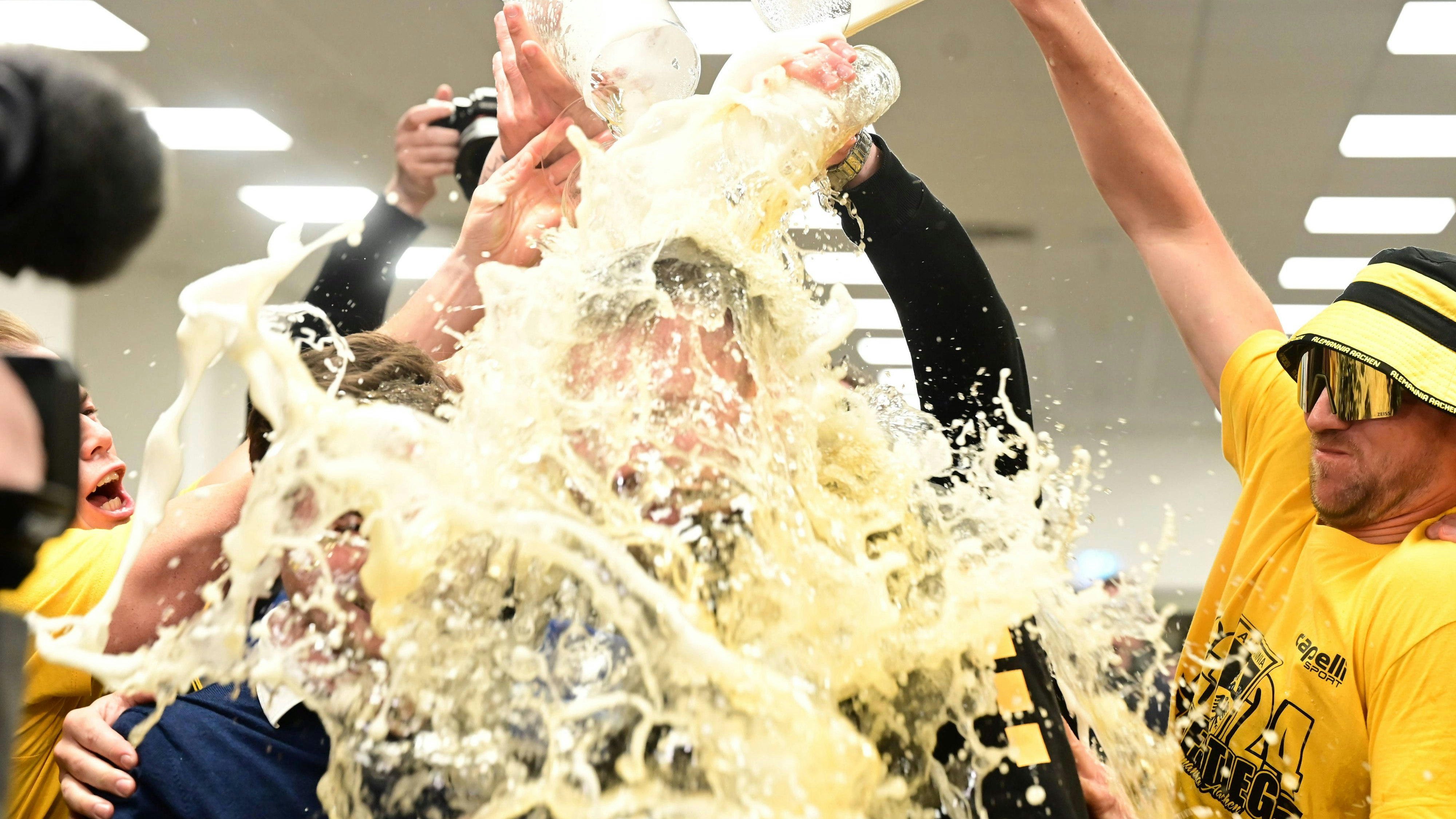 Bei Bierduschen geht's oft wild zur Sache