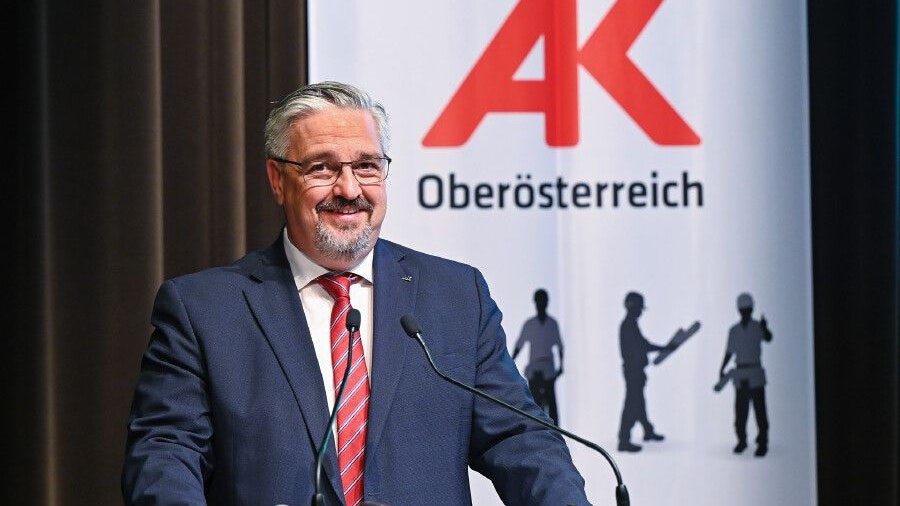 AK-Präsident Andreas Stangl kritisiert das System der AMS-Geld-Sanktionen scharf.