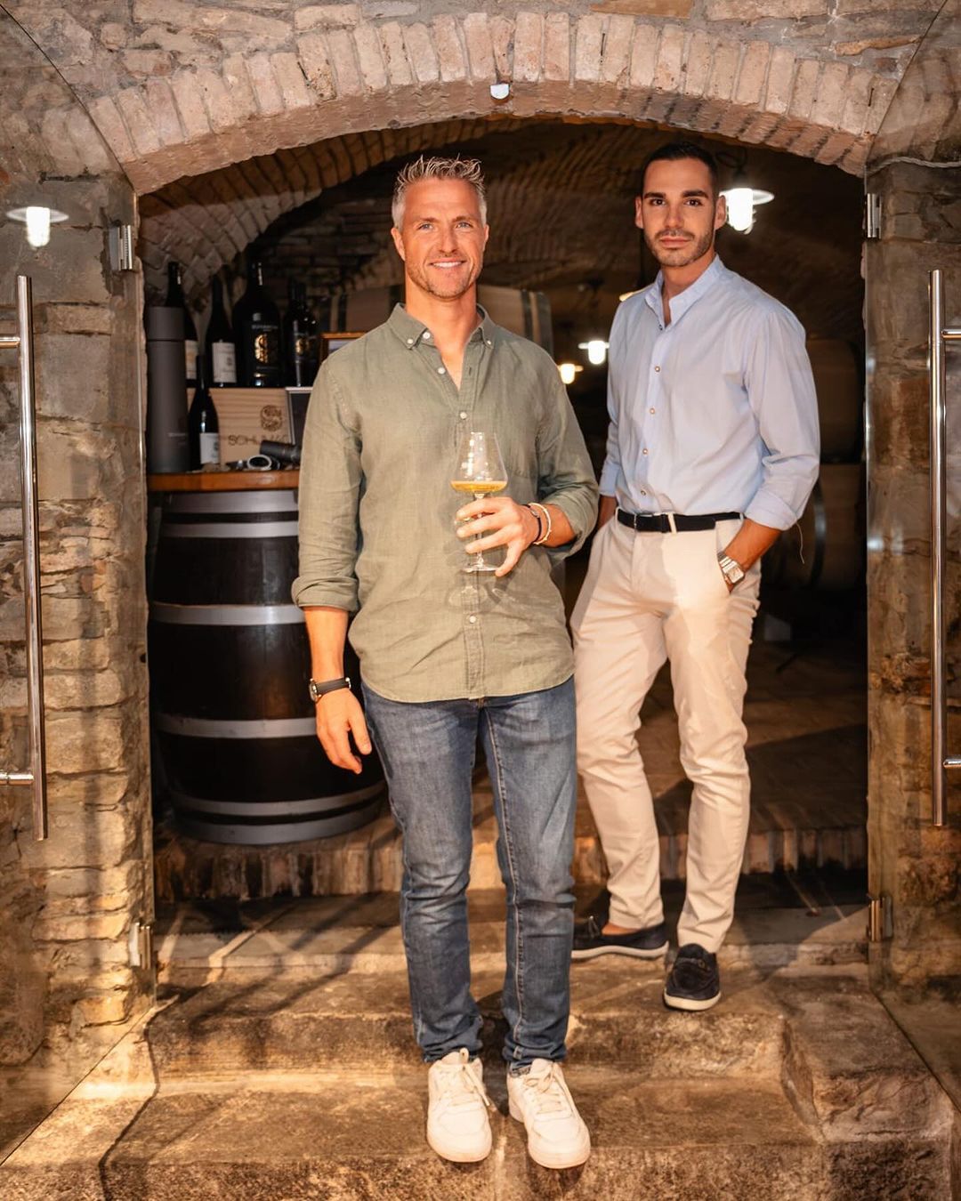 Ralf und sein Étienne bei der Verkostung des neuen Sekts von Schumachers Weingut.