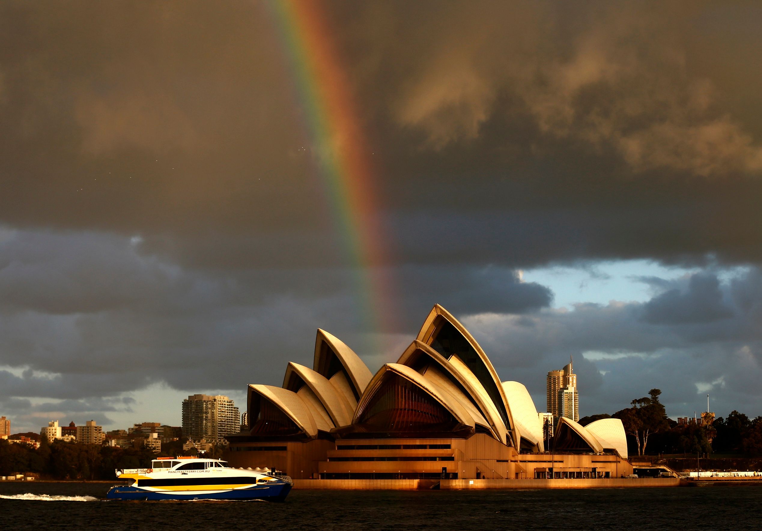 Das weltberühmte Opernhaus von Sydney (Australien) ist von Meeresfluten und Stürmen bedroht.