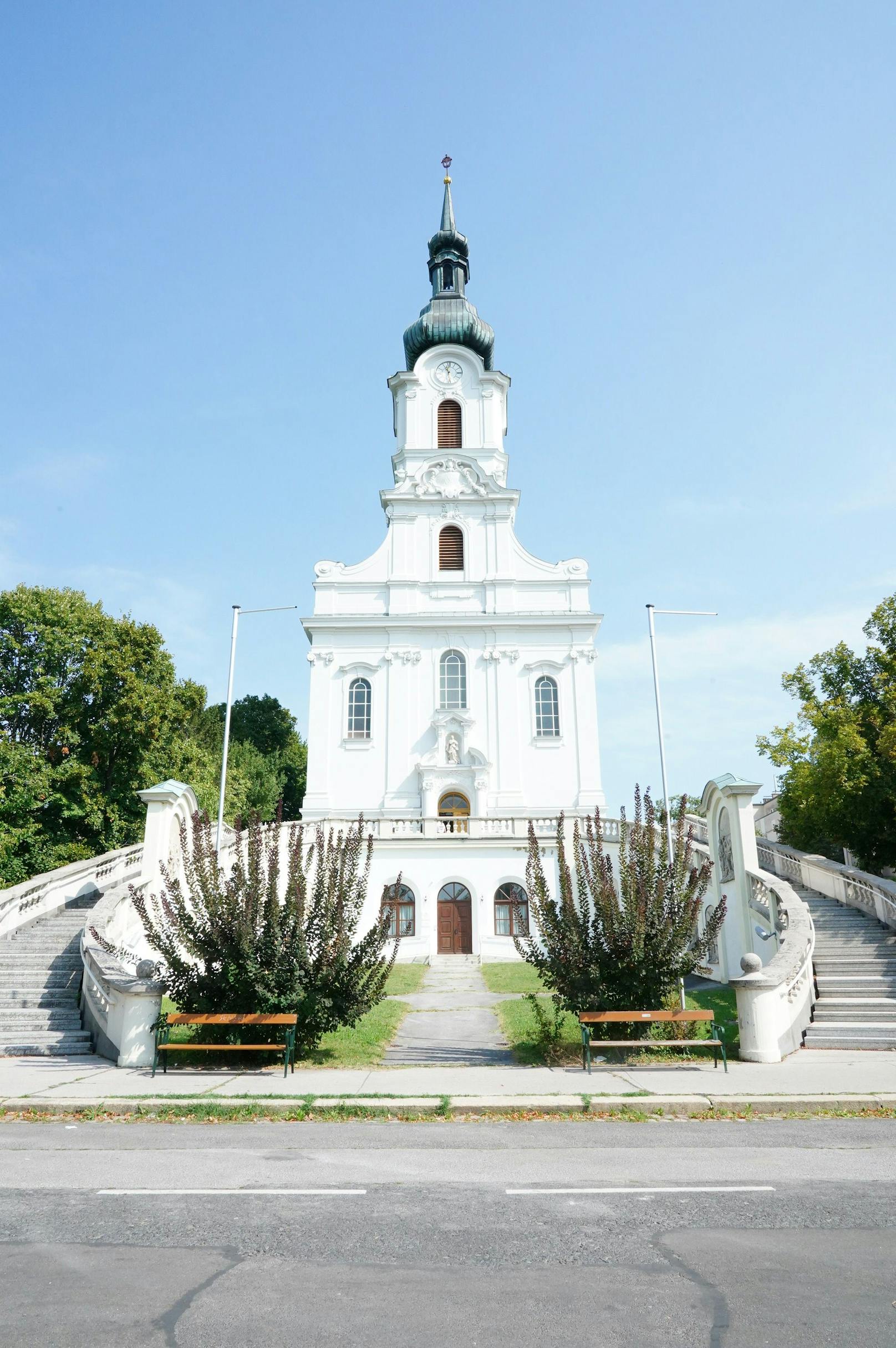 In der Kaasgrabenkirche in Wien-Döbling findet das Requiem ohne Medien statt