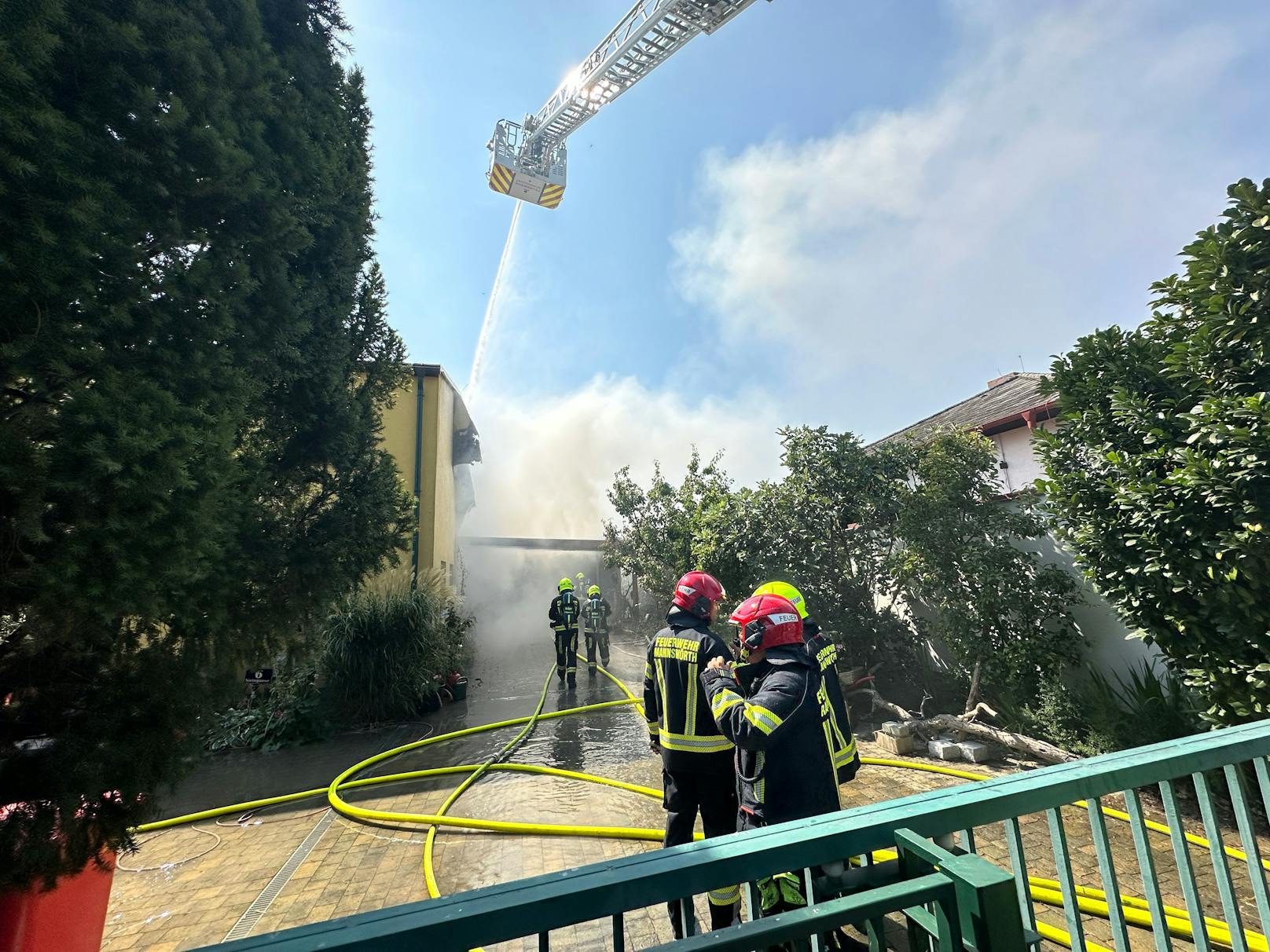 Garage ging in Schwechat in Flammen auf