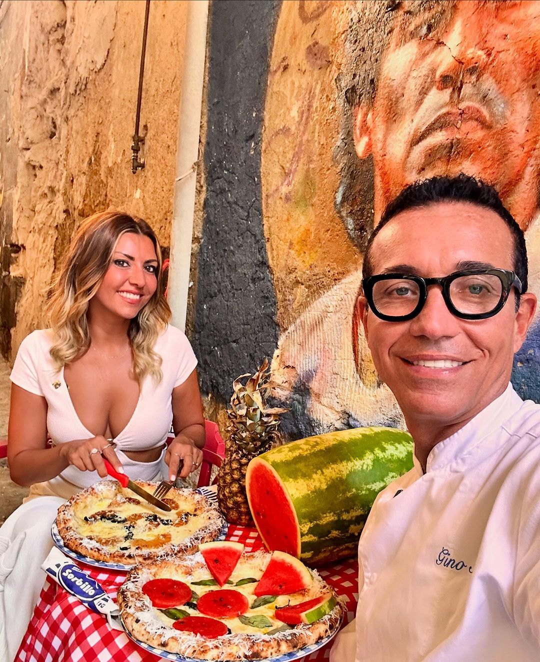 Pizzabäcker Gino Sorbillo weiß wie man über sich reden macht und vergriff sich dazu am italienischen Nationalheiligtum.