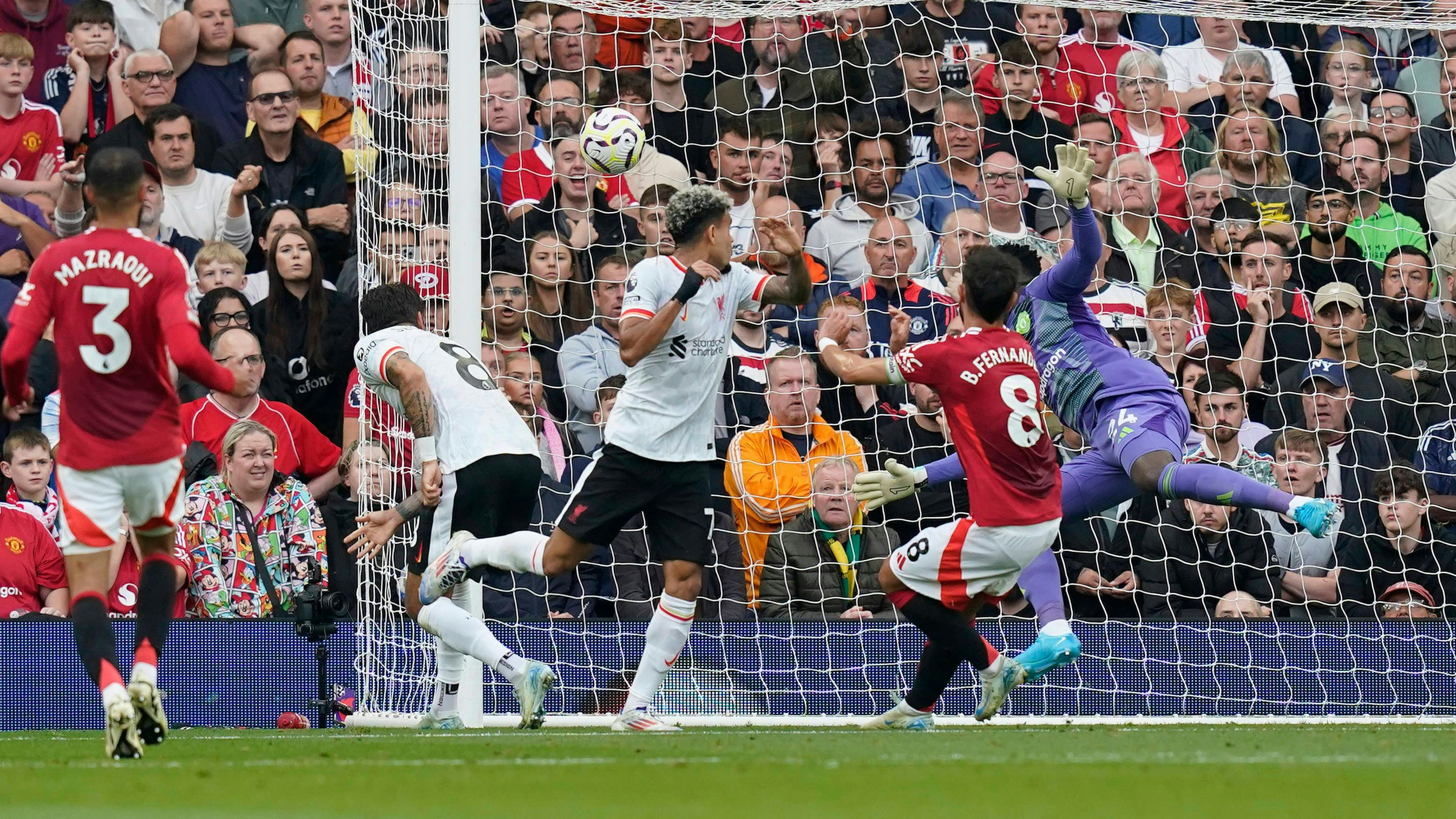 Liverpool schlägt United deutlich.