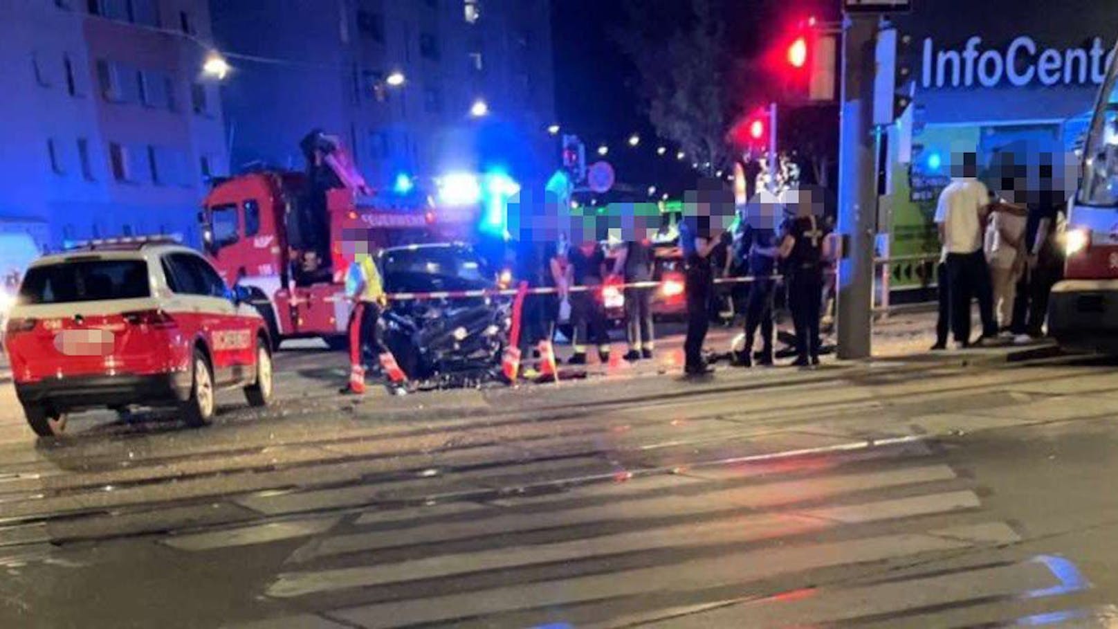 Heftiger Crash in Wien! Drei Personen verletzt