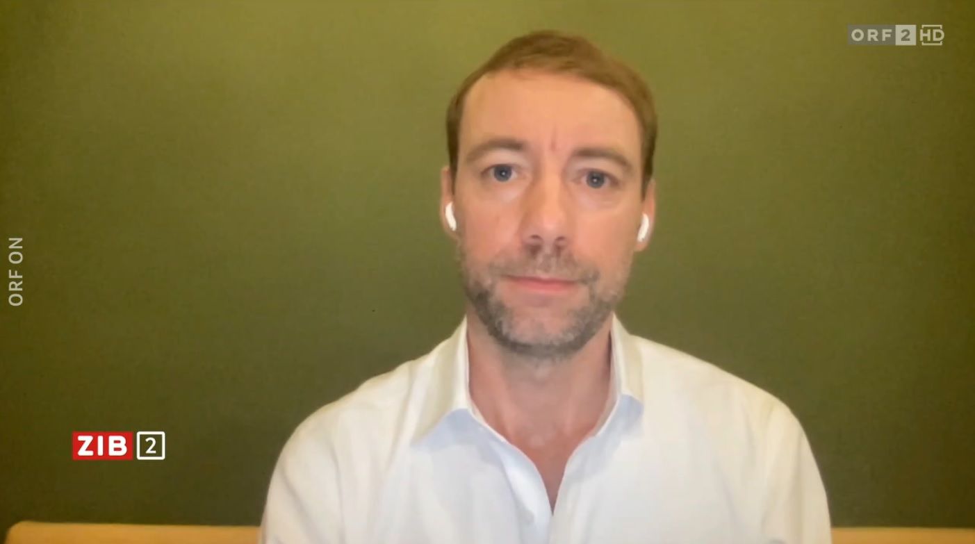 Politik-Experte Johannes Hillje im ORF-Interview. 