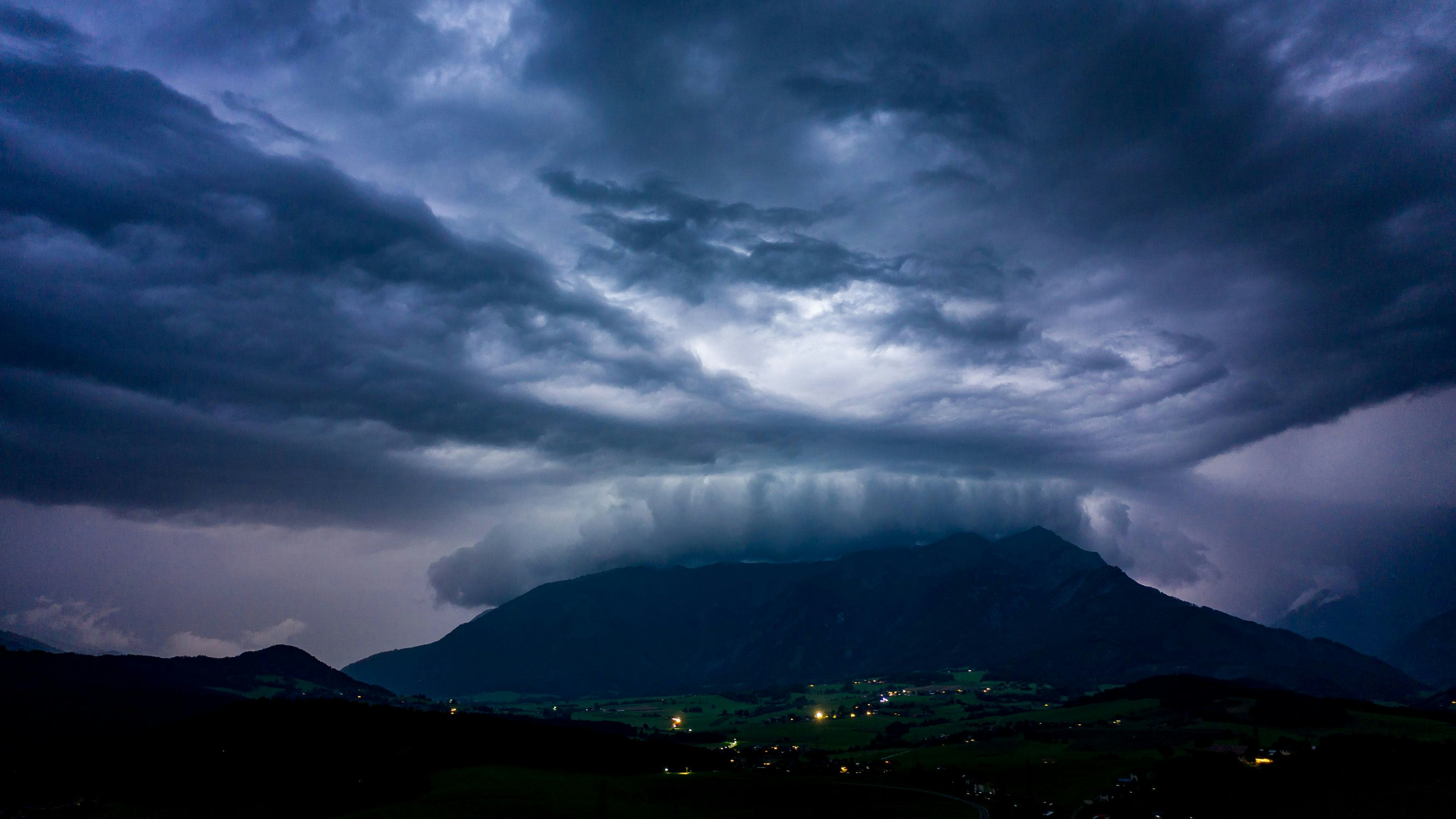 Heute.at - Gewitter im Anmarsch – wo es in Österreich kracht