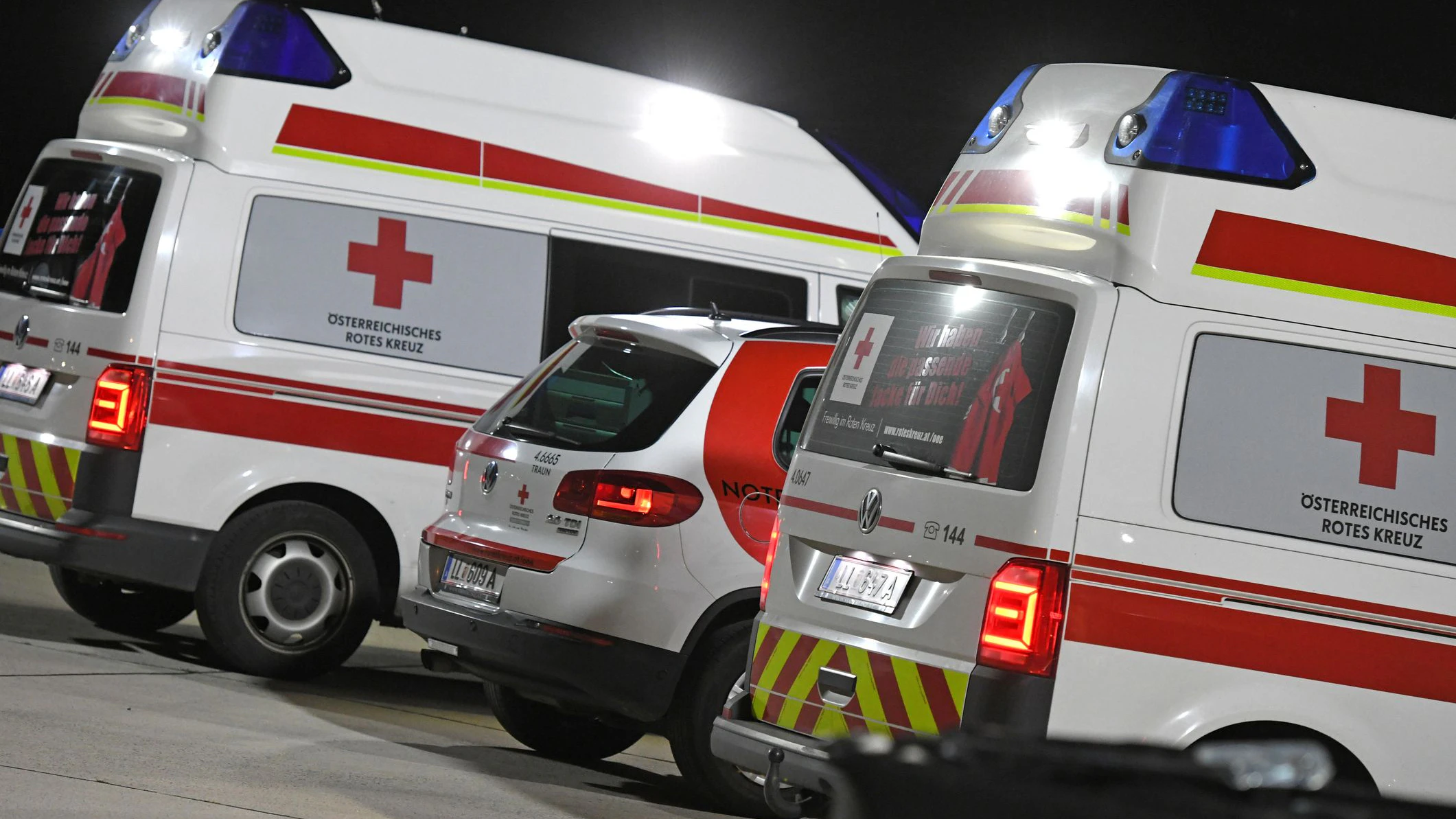 Der Verletzte wurde von der Rettung in ein Krankenhaus gebracht. Symbolbild.