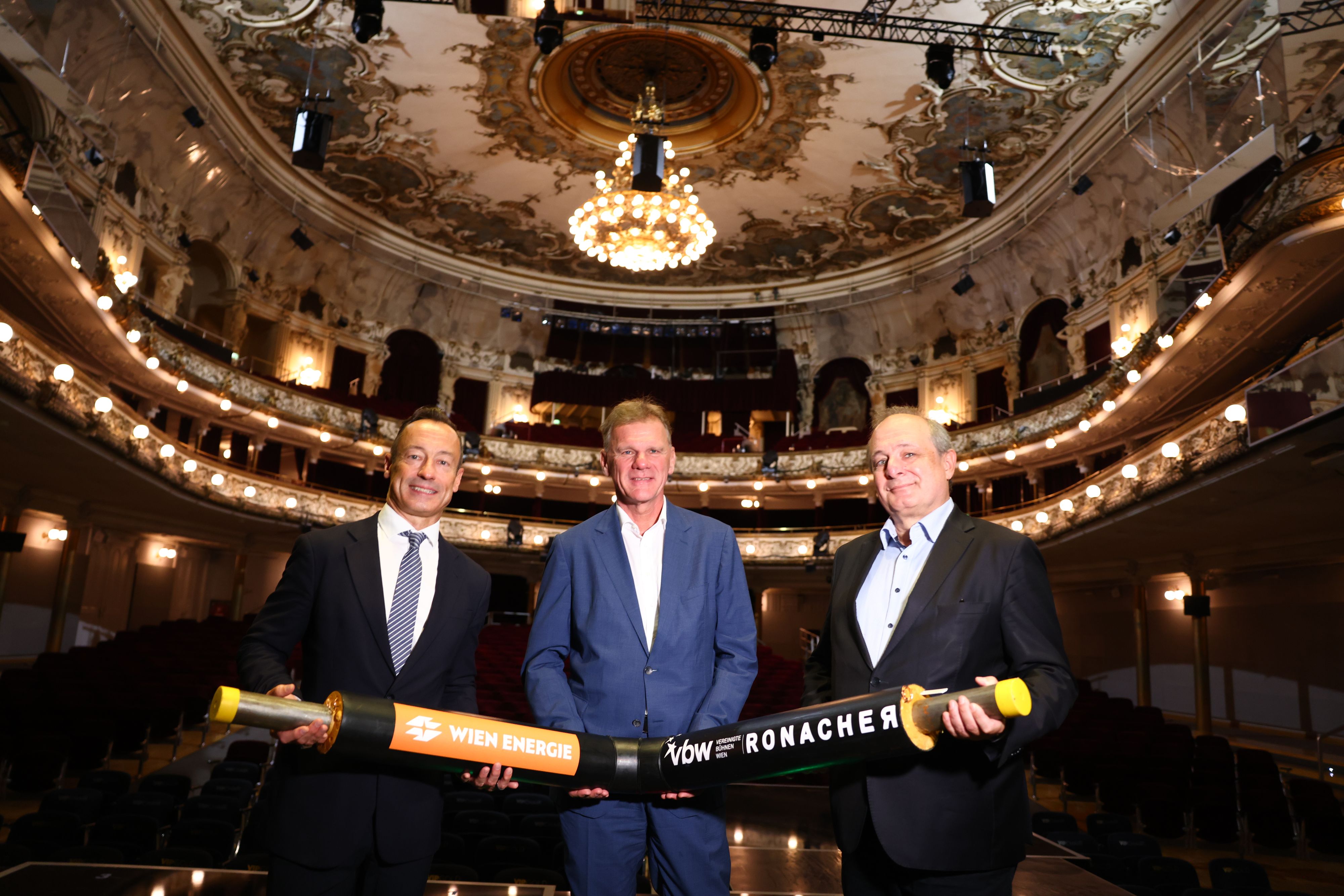 VBW-Musical-Intendant Christian Struppeck, Michael Strebl, Vorsitzender der Geschäftsführung von Wien Energie und Franz Patay, Geschäftsführer, Vereinigte Bühnen Wien (v.l.).