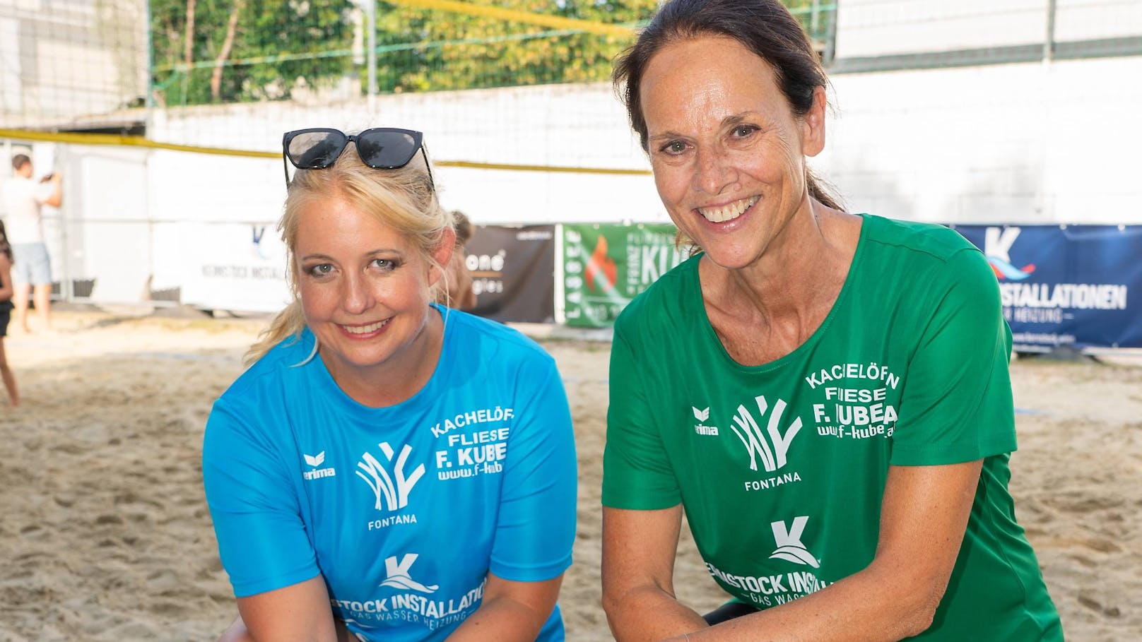 Spaß im Sand! Iva Schell mit Vera Russwurm 