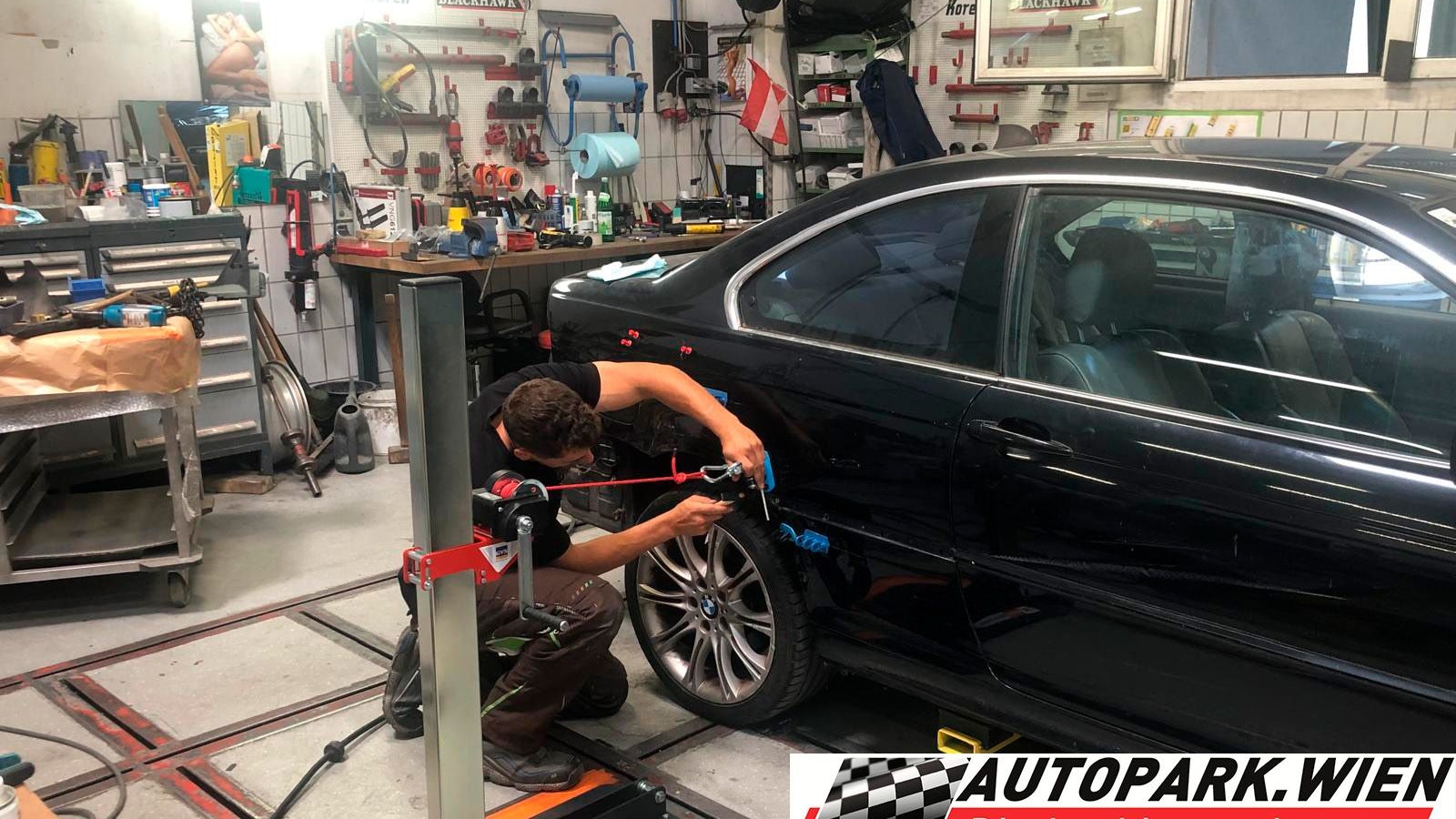 Das Team des Autopark Wien hat Wolfgang geholfen und seinen BMW repariert. 