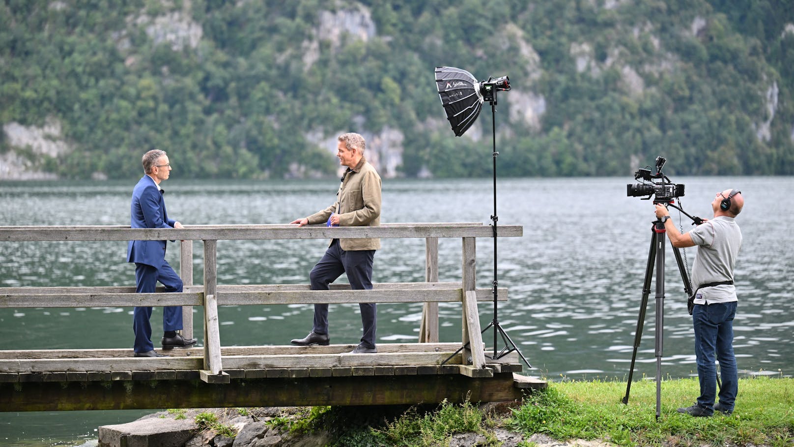 Doch es hagelte massive Kritik an der angeblichen Steuergeldverschwendung. Thür konterte hart: "Fernsehen – noch dazu live – ist fucking aufwändig"