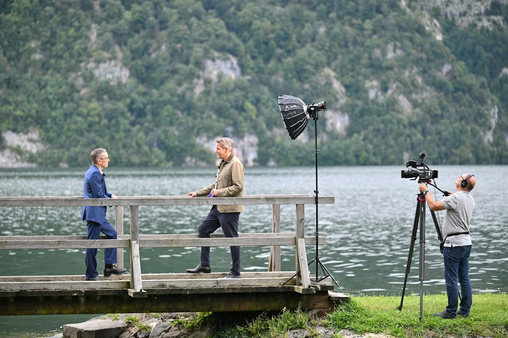 Doch es hagelte massive Kritik an der angeblichen Steuergeldverschwendung. Thür konterte hart: "Fernsehen – noch dazu live – ist fucking aufwändig"