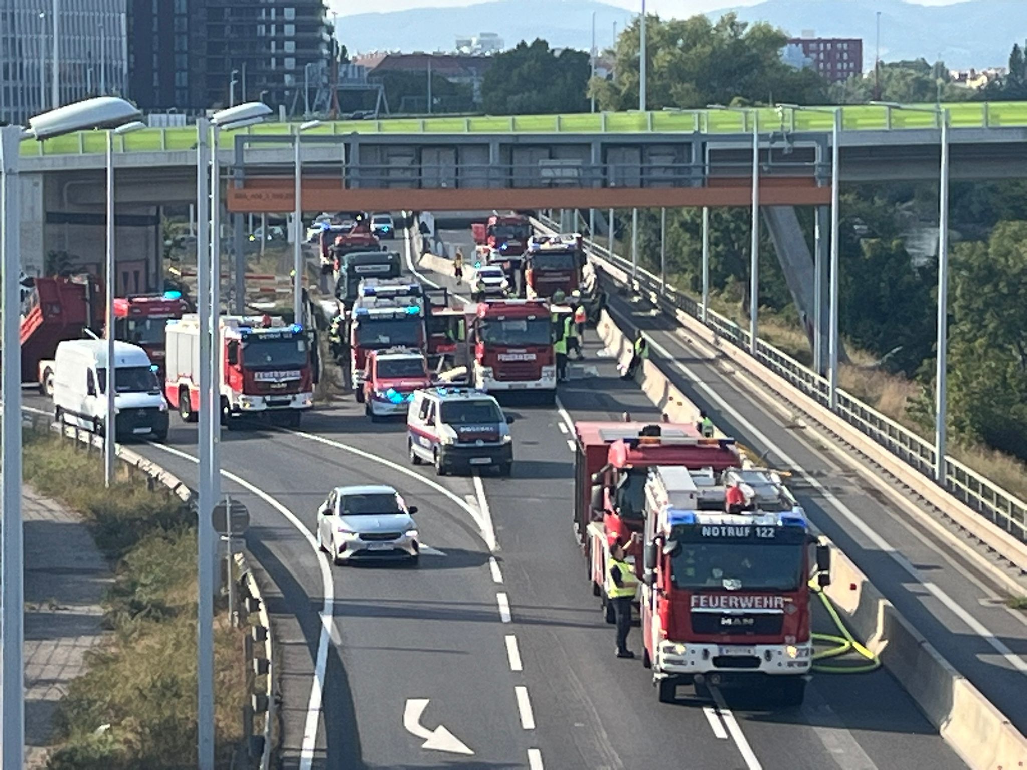Stau auf der Ostautobahn (A4) in Wien.