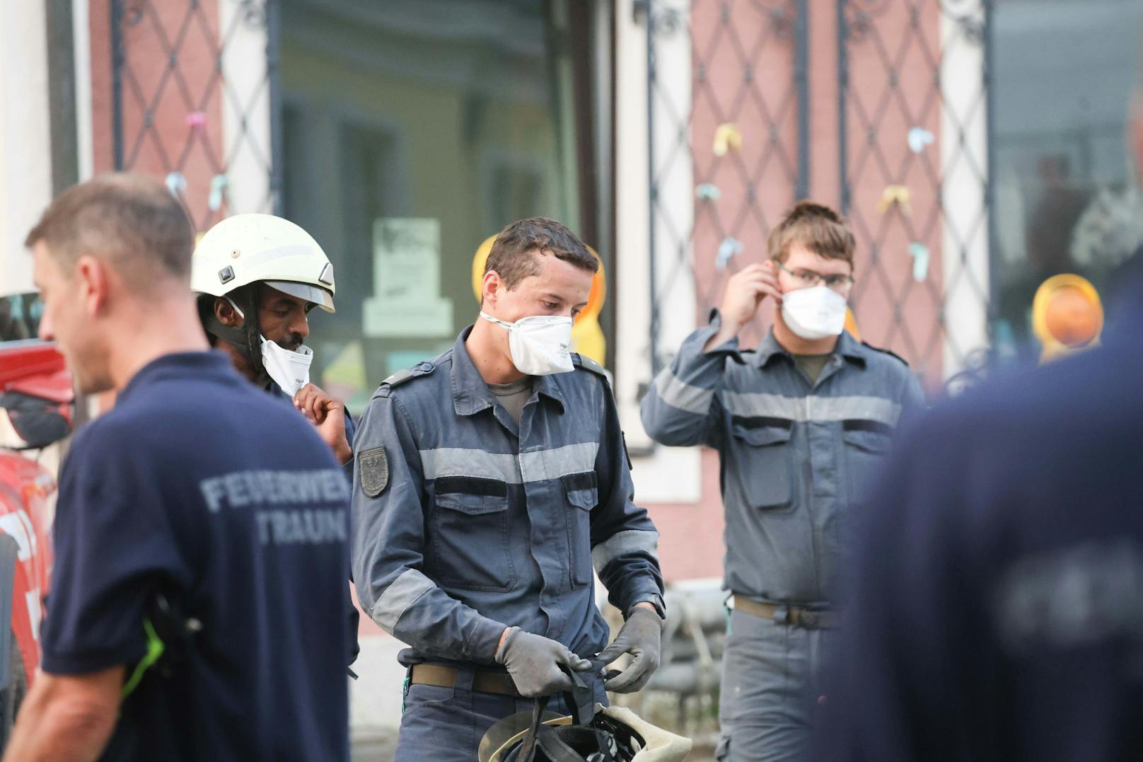 Nach dem Einsturz eines Kellers in Schärding (Oberösterreich) sind in der Nacht auf Mittwoch die beiden verschütteten Bauarbeiter tot geborgen worden.