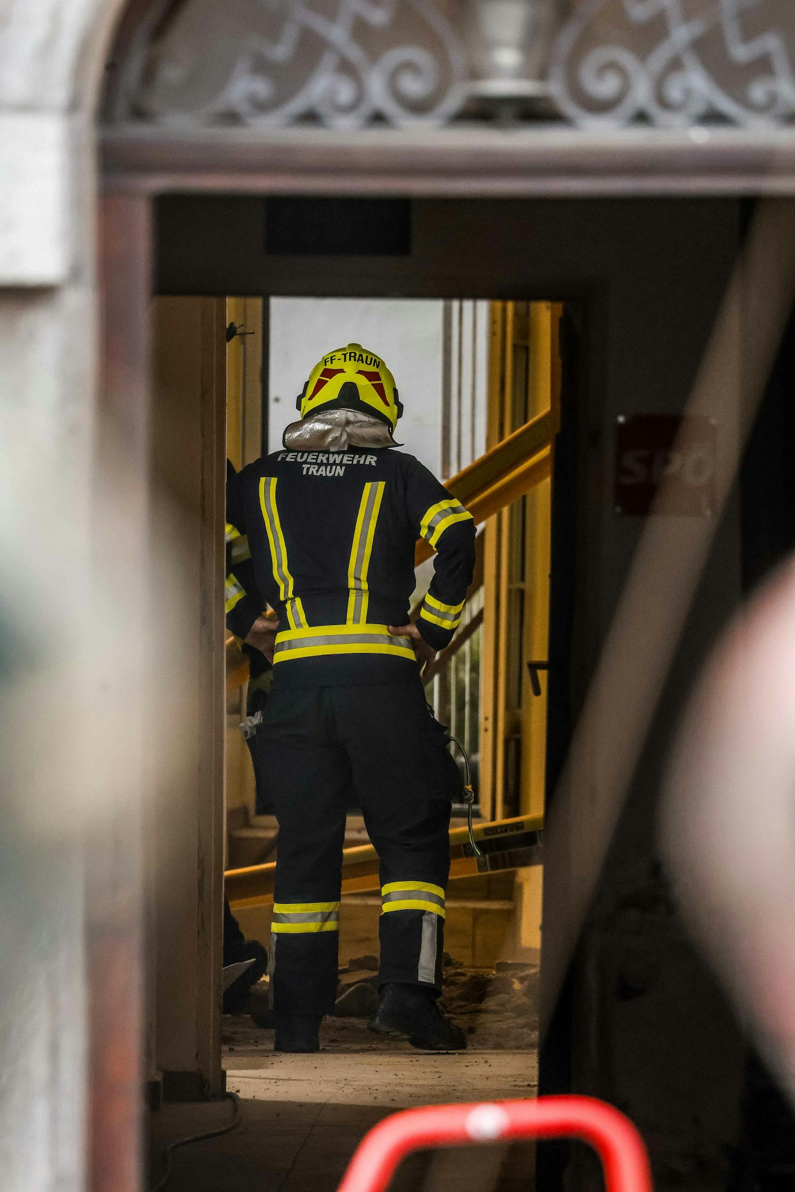 Nach dem Einsturz eines Kellers in Schärding (Oberösterreich) sind in der Nacht auf Mittwoch die beiden verschütteten Bauarbeiter tot geborgen worden.