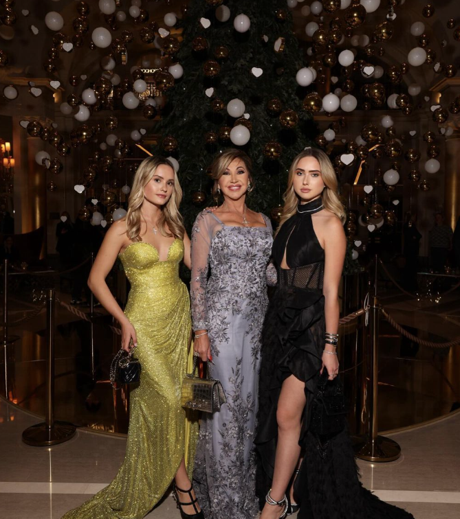 Shania und Davina Geiss sind die Töchter von Carmen Geiss.