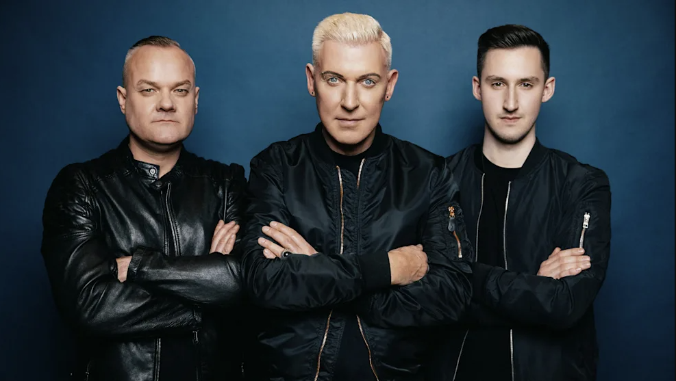 H.P. Baxxter (Mitte) tritt derzeit mit Jay Frog (l.) und Marc Blou als 