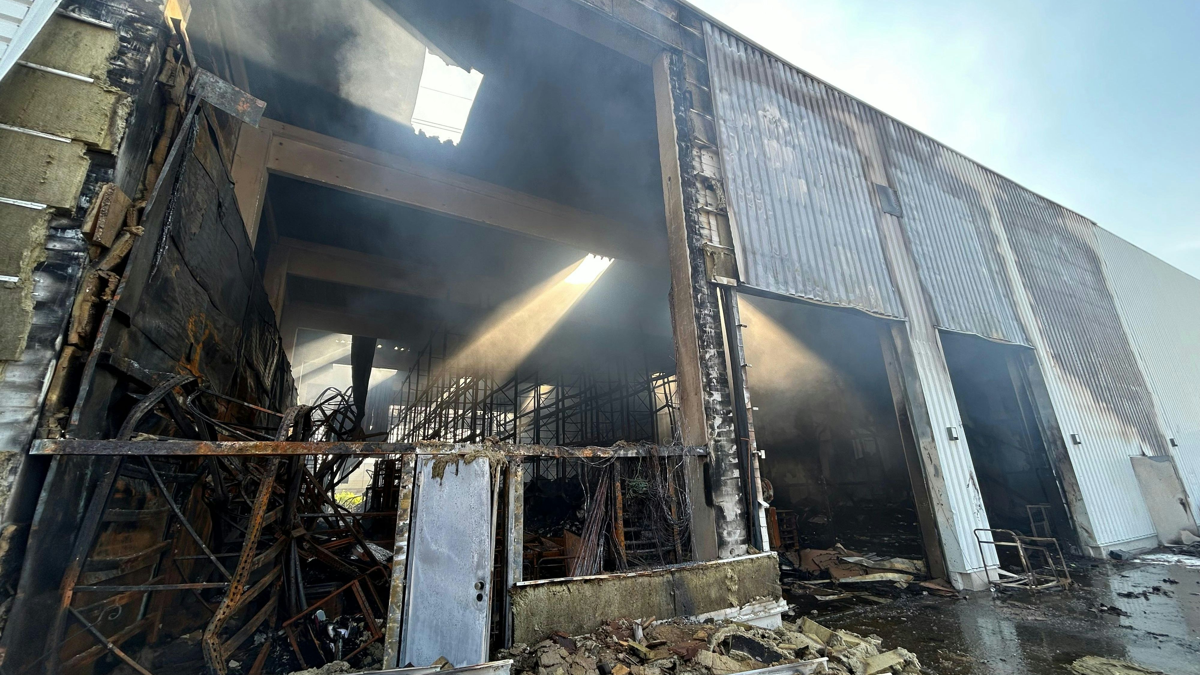 Großbrand: Nachlöscharbeiten dauerten an