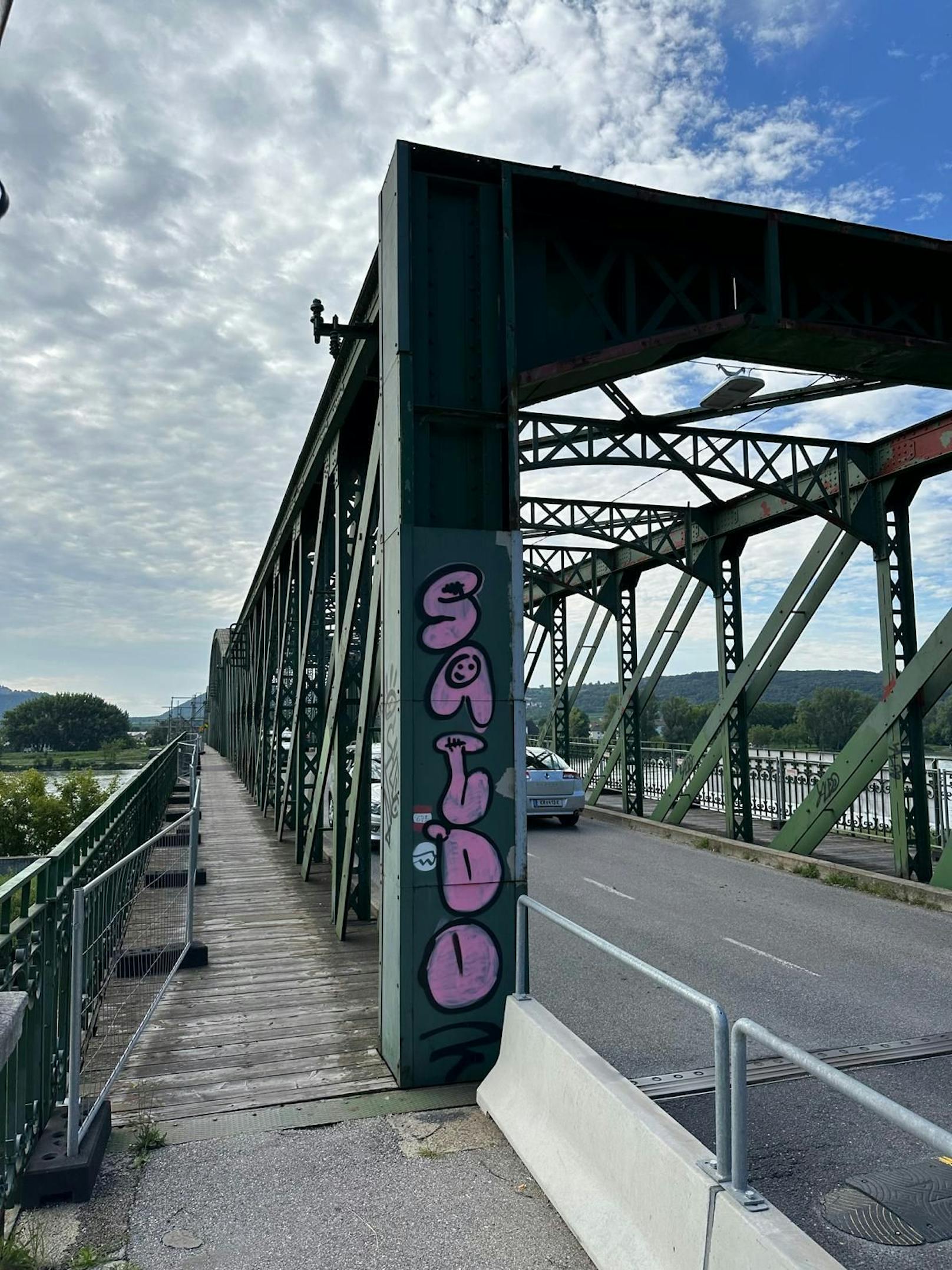 Donaubrücke Stein-Mautern ist sanierungsbedürftig.