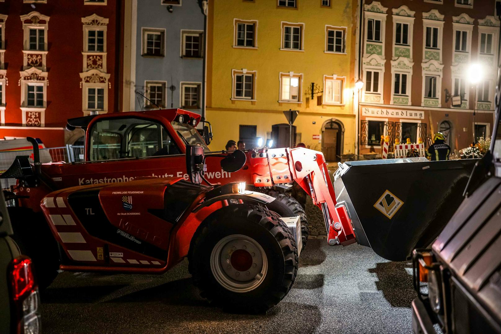 Nach dem Einsturz eines Kellers in Schärding (Oberösterreich) sind in der Nacht auf Mittwoch die beiden verschütteten Bauarbeiter tot geborgen worden.