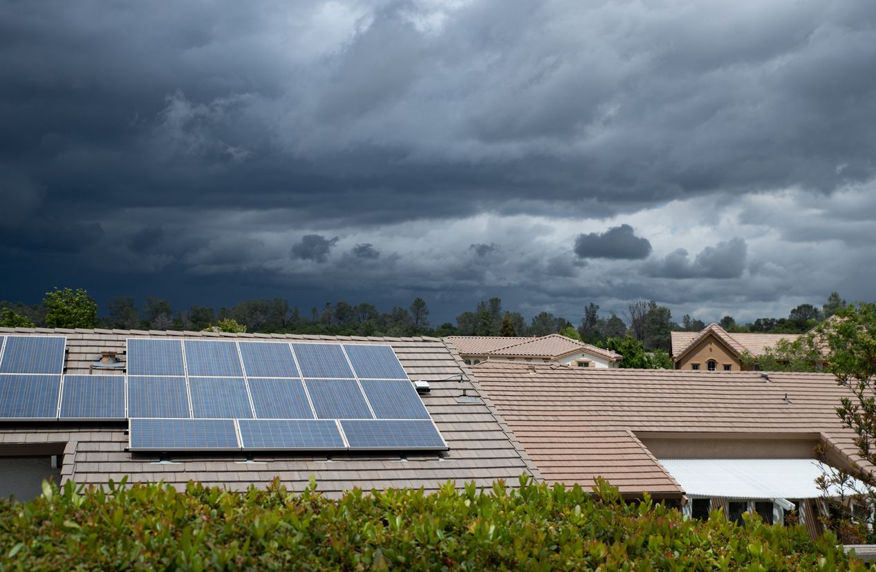 Zu Beginn der neuen Woche peitscht eine Kaltfront kräftige Schauer und Gewitter nach Österreich. (Symbolbild)
