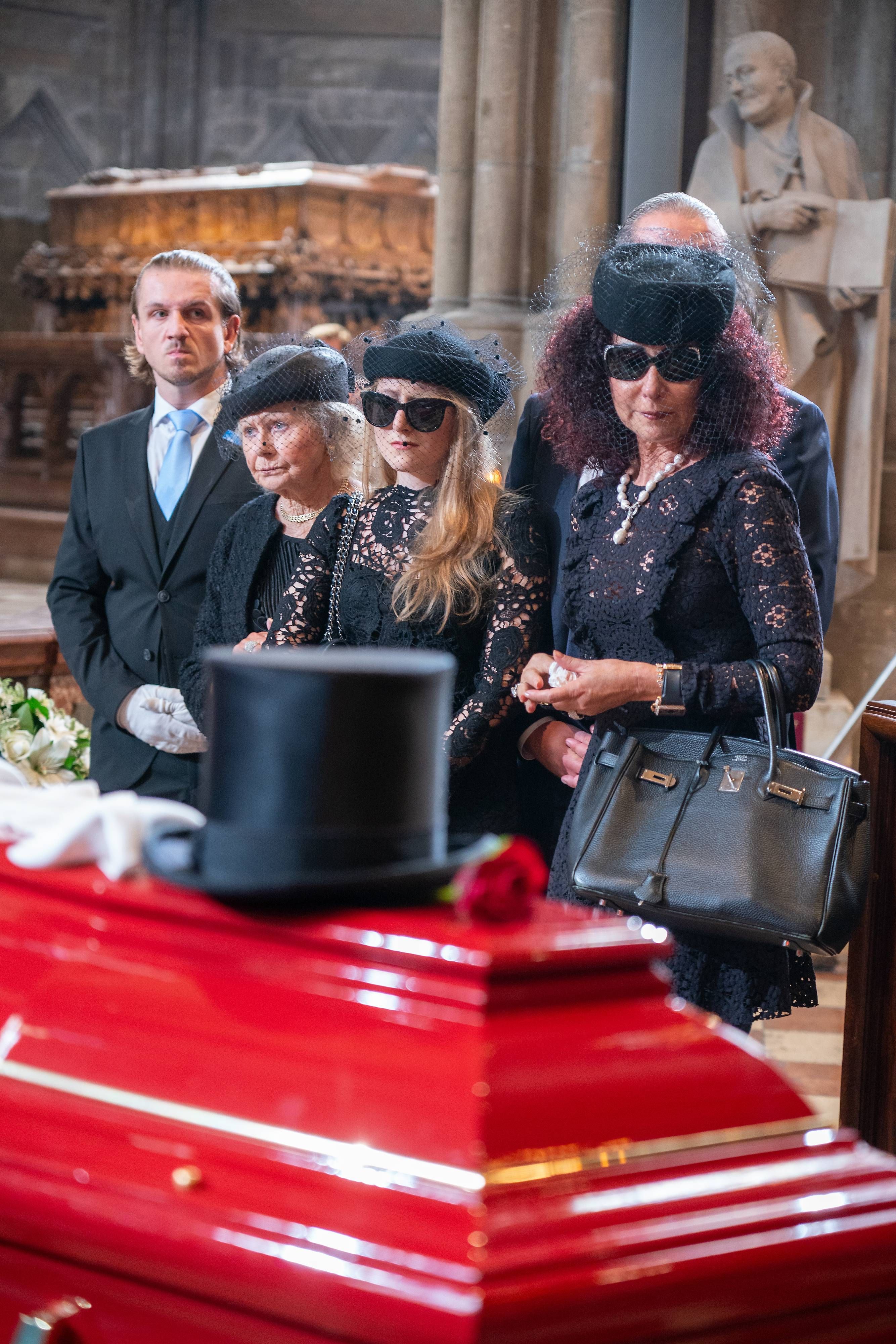 Heute.at - Mache mir Vorwürfe ... – Mausi Lugner ist verzweifelt