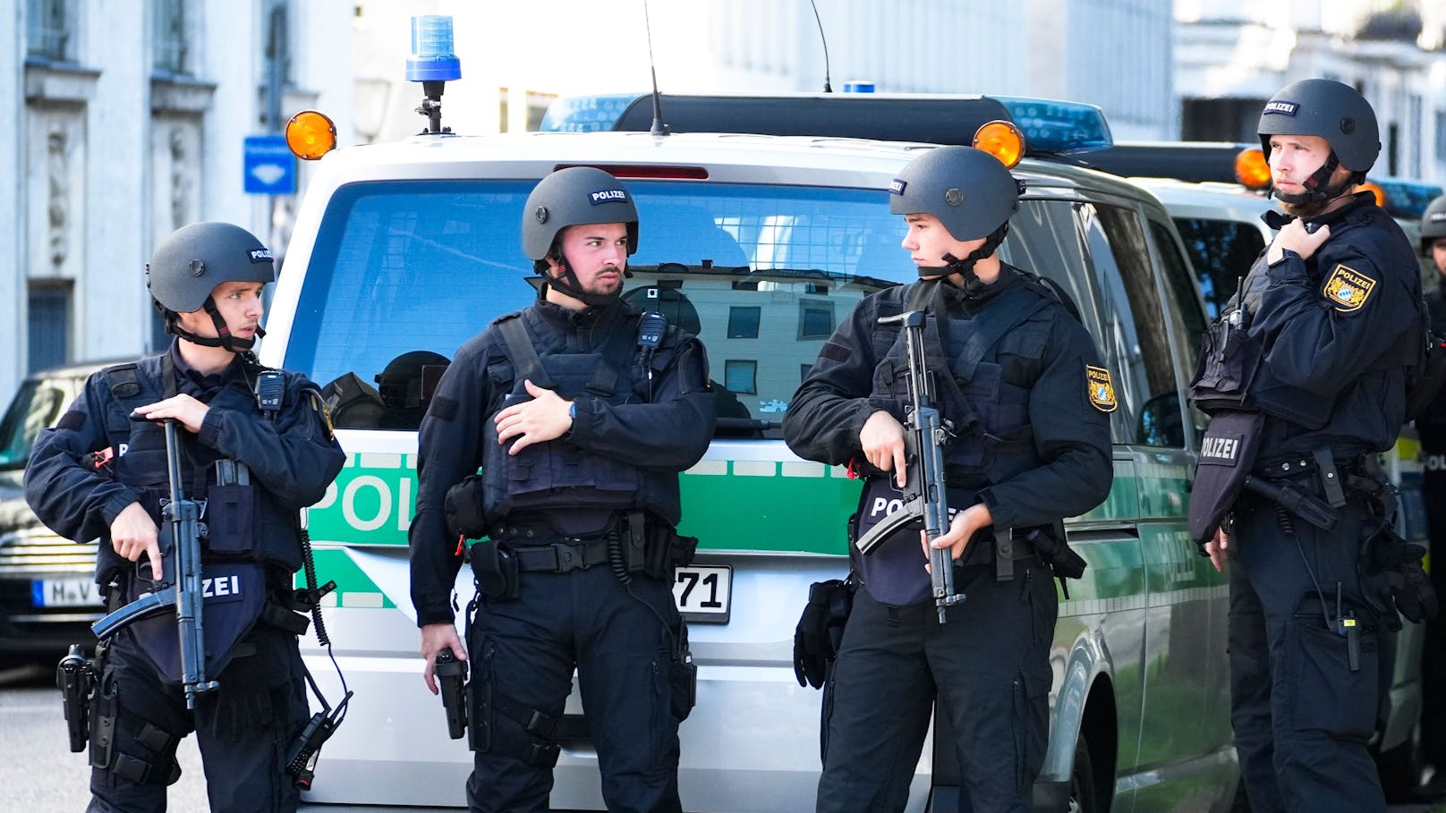 Schütze tot: Schüsse vor NS-Doku-Zentrum in München