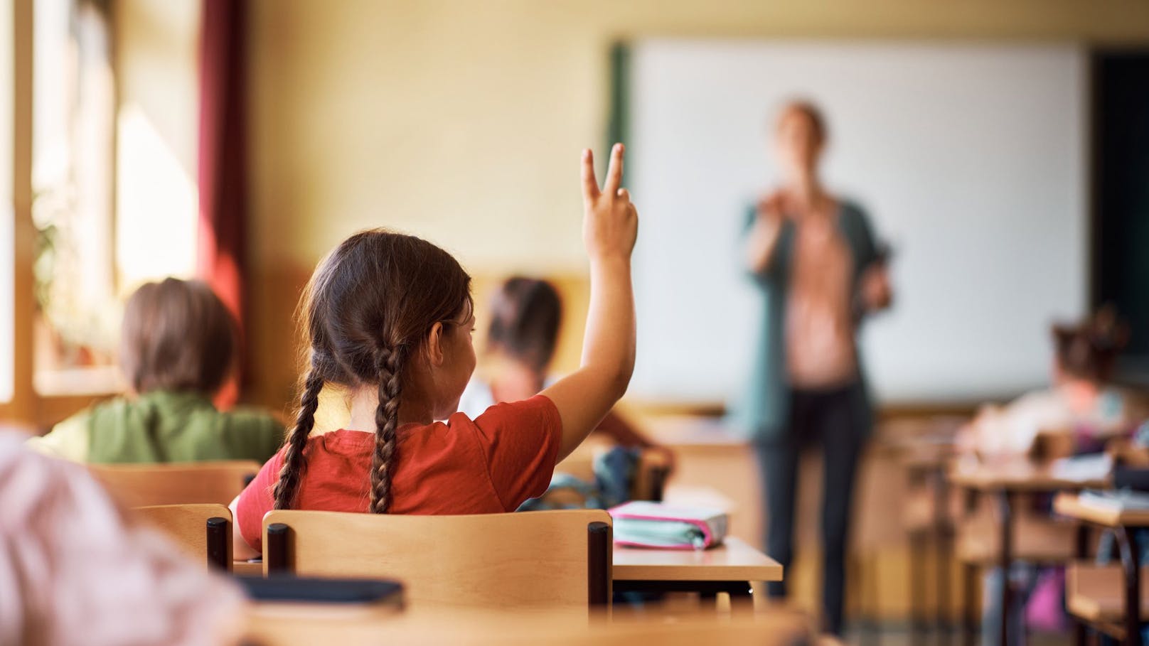 Schule startet – weiter Rätselraten über Lehrer-Zahlen