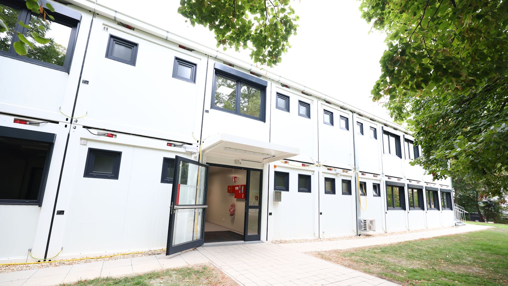 Die Containerklassen der Volksschule Ada-Christen-Gasse in Favoriten.