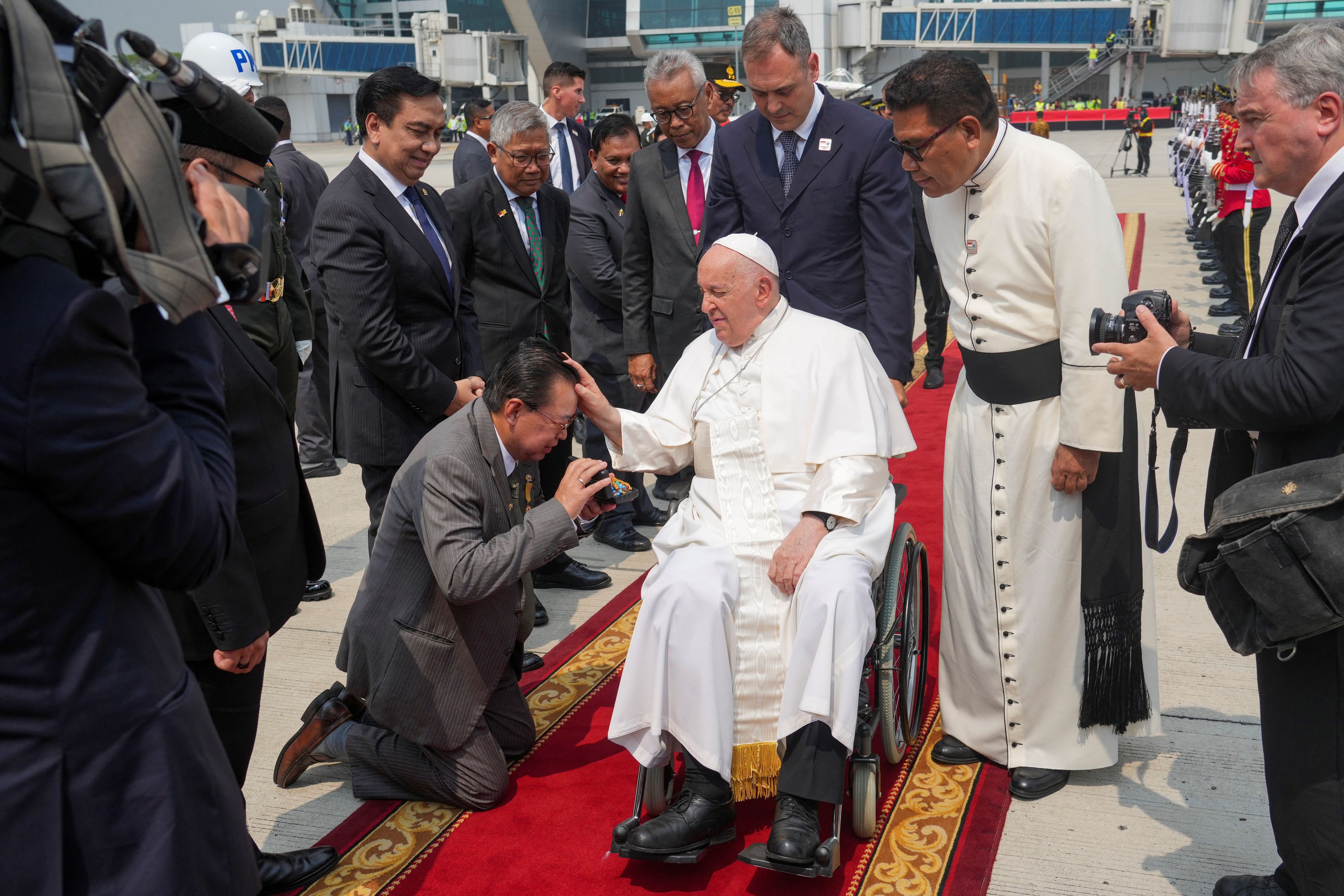 Papst Franziskus bei seinem Indonesien-Besuch. 