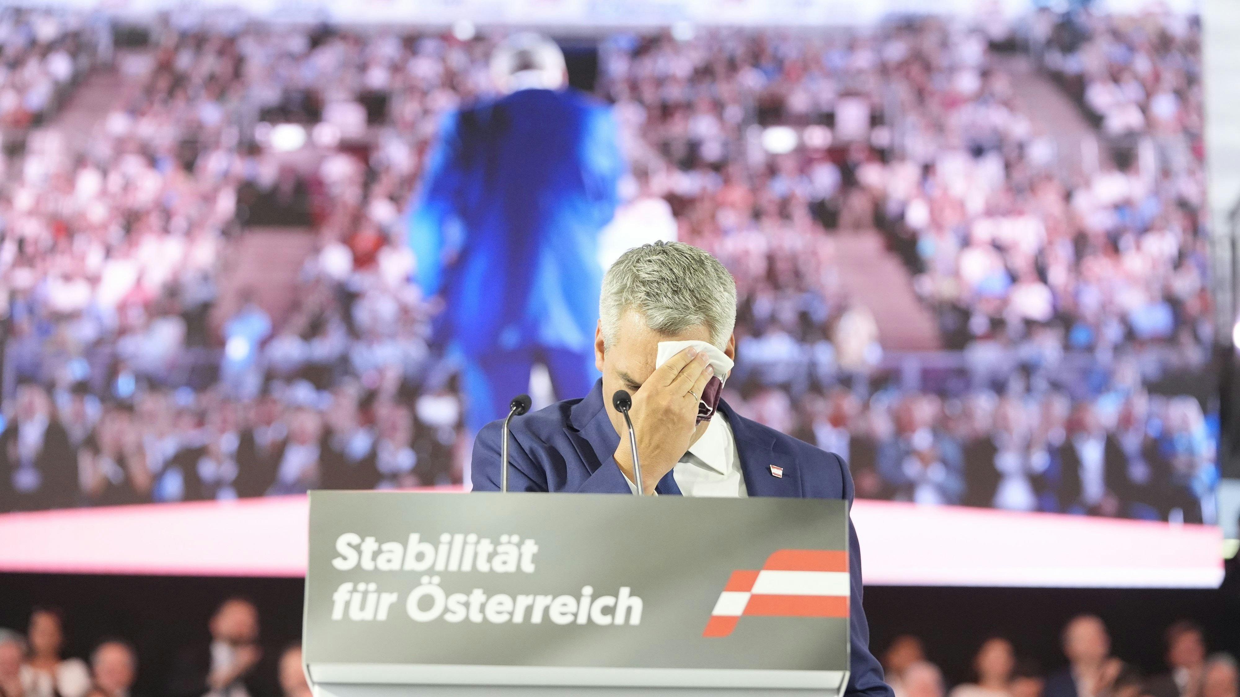 Blood, Sweat & Tears: Der Kanzler schwitzte zwei Taschentücher voll