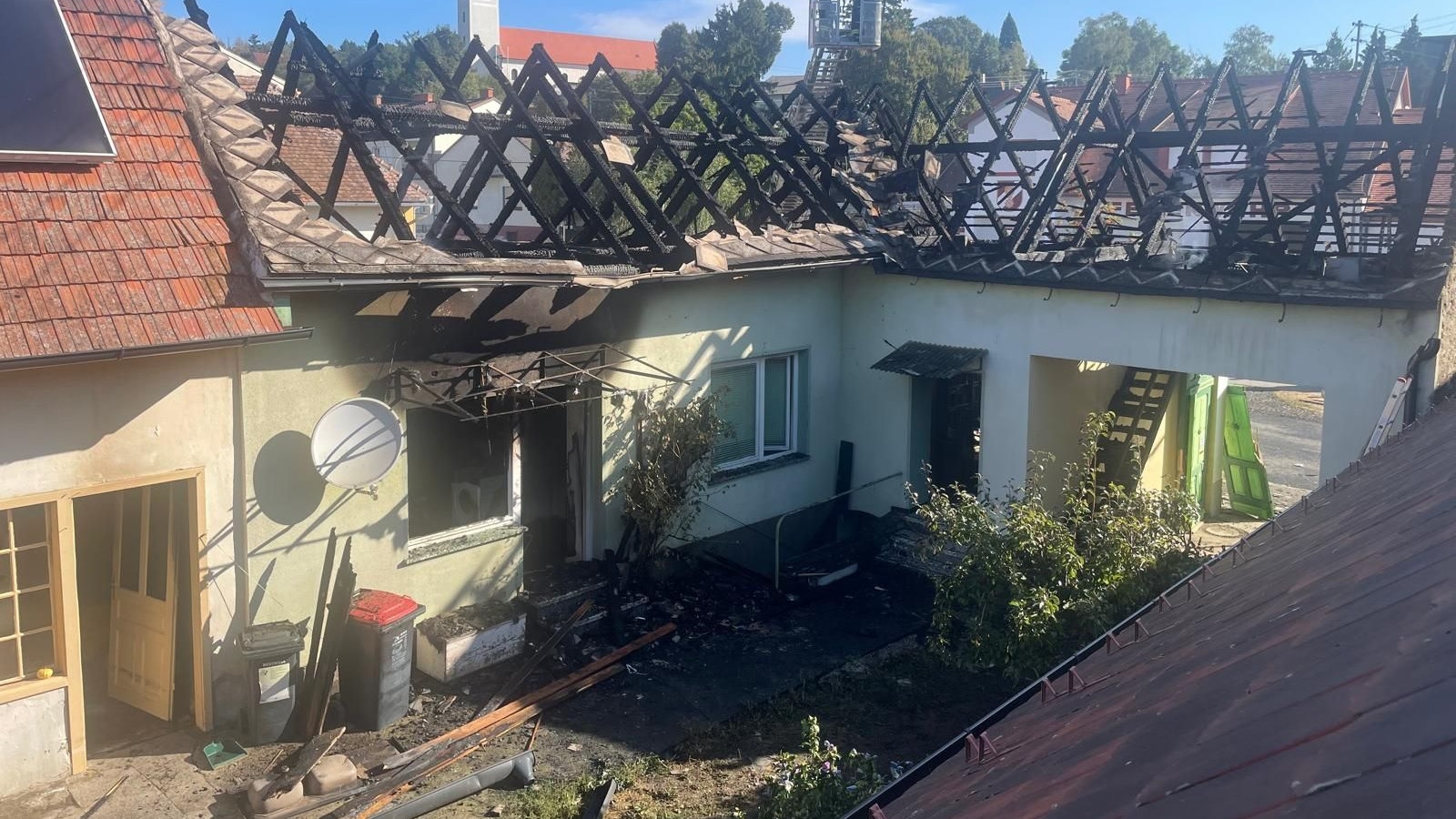 Heute.at - Tragödie – Mann (47) stirbt bei Brand in eigenem Haus