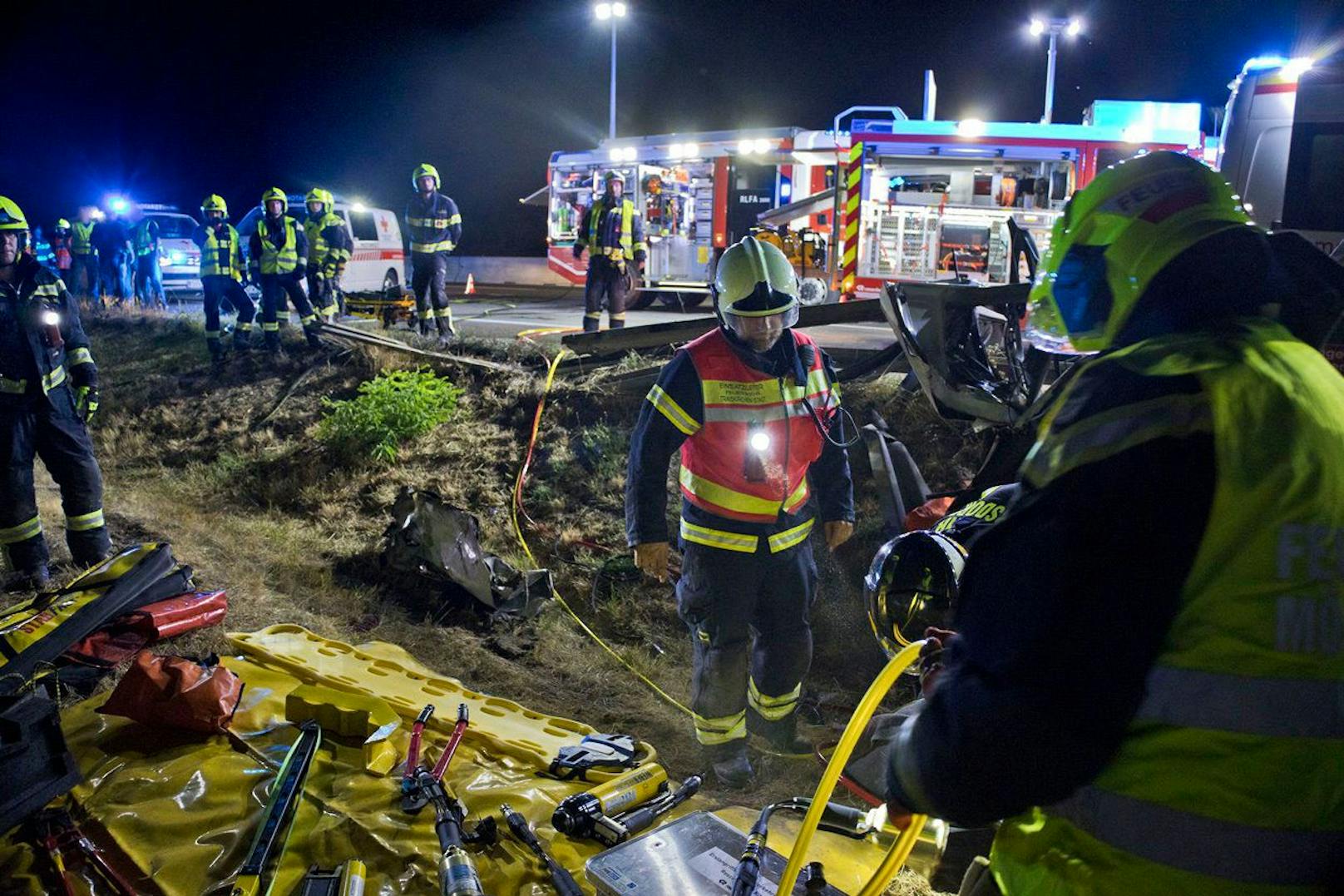 Schwerer Verkehrsunfall auf der A2 bei Traiskirchen im Bezirk Baden