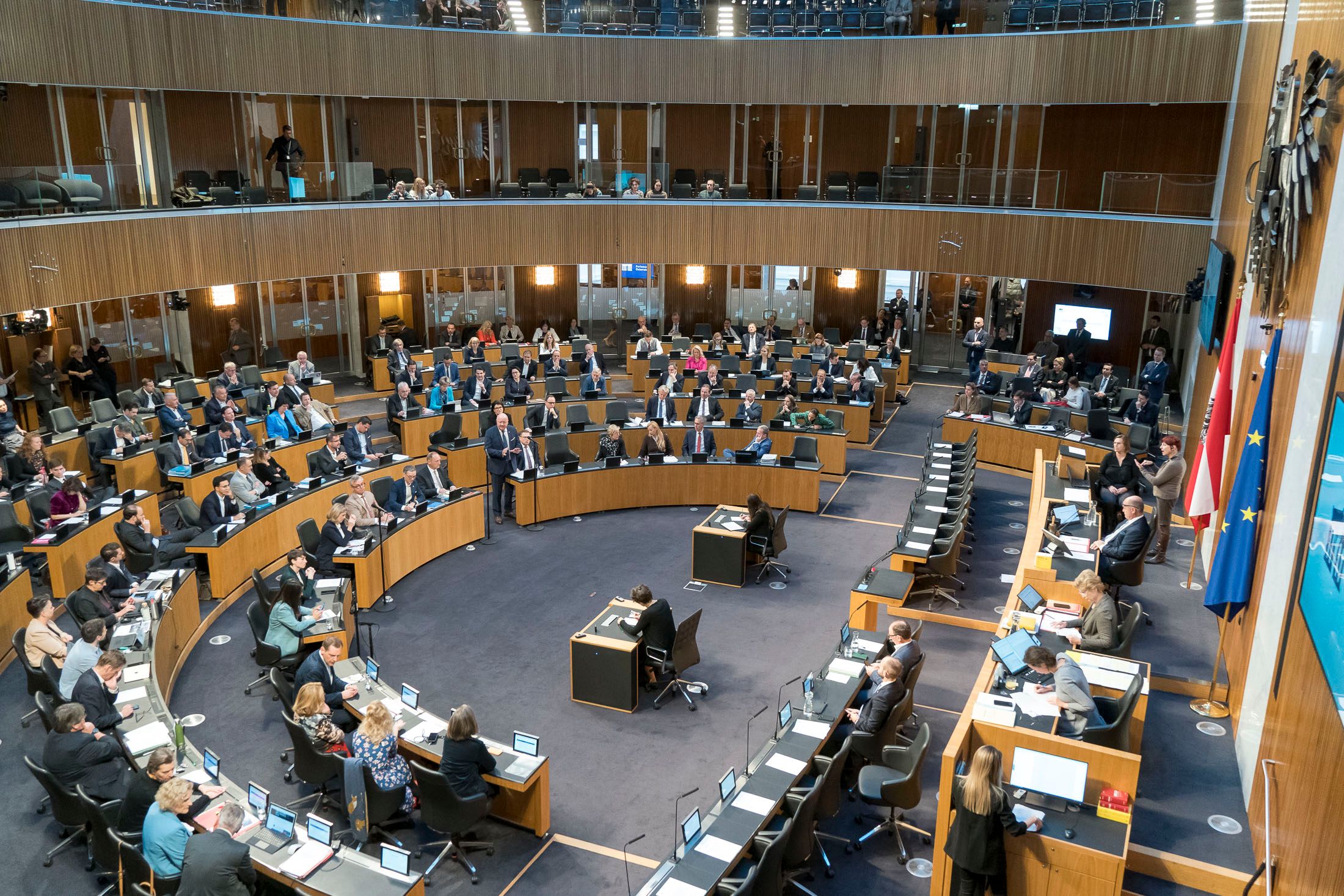 Blick auf den österreichischen Nationalrat. 