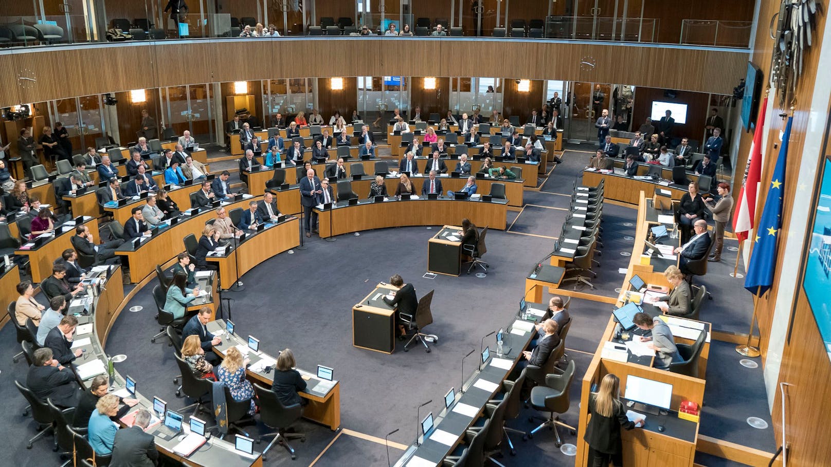 Blick auf den österreichischen Nationalrat. 