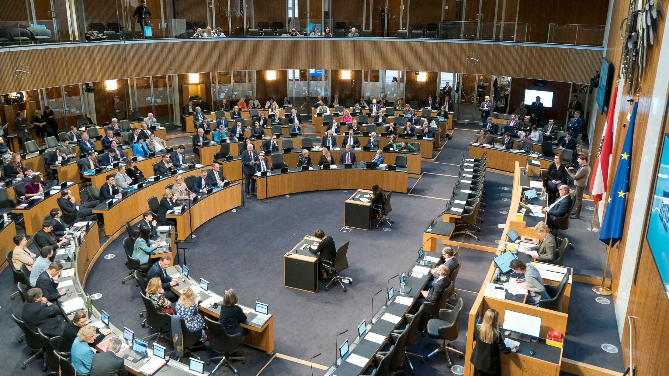 Blick auf den österreichischen Nationalrat. 