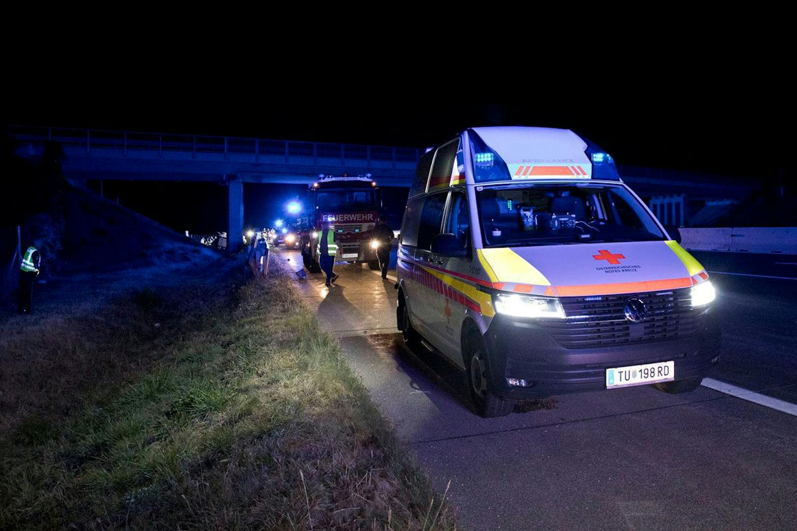 Schwerer Verkehrsunfall auf der A2 bei Traiskirchen im Bezirk Baden