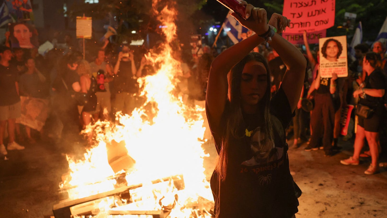 Am Samstagabend kam es in Tel Aviv erneut zu einer Großdemo für einen Geisel-Deal mit der Hamas. 