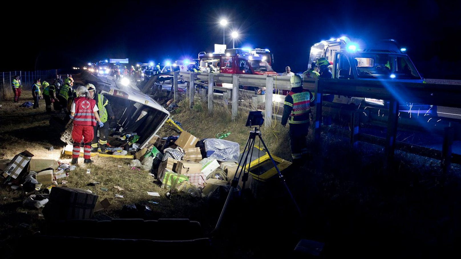 Schwerer Verkehrsunfall auf der A2 bei Traiskirchen im Bezirk Baden