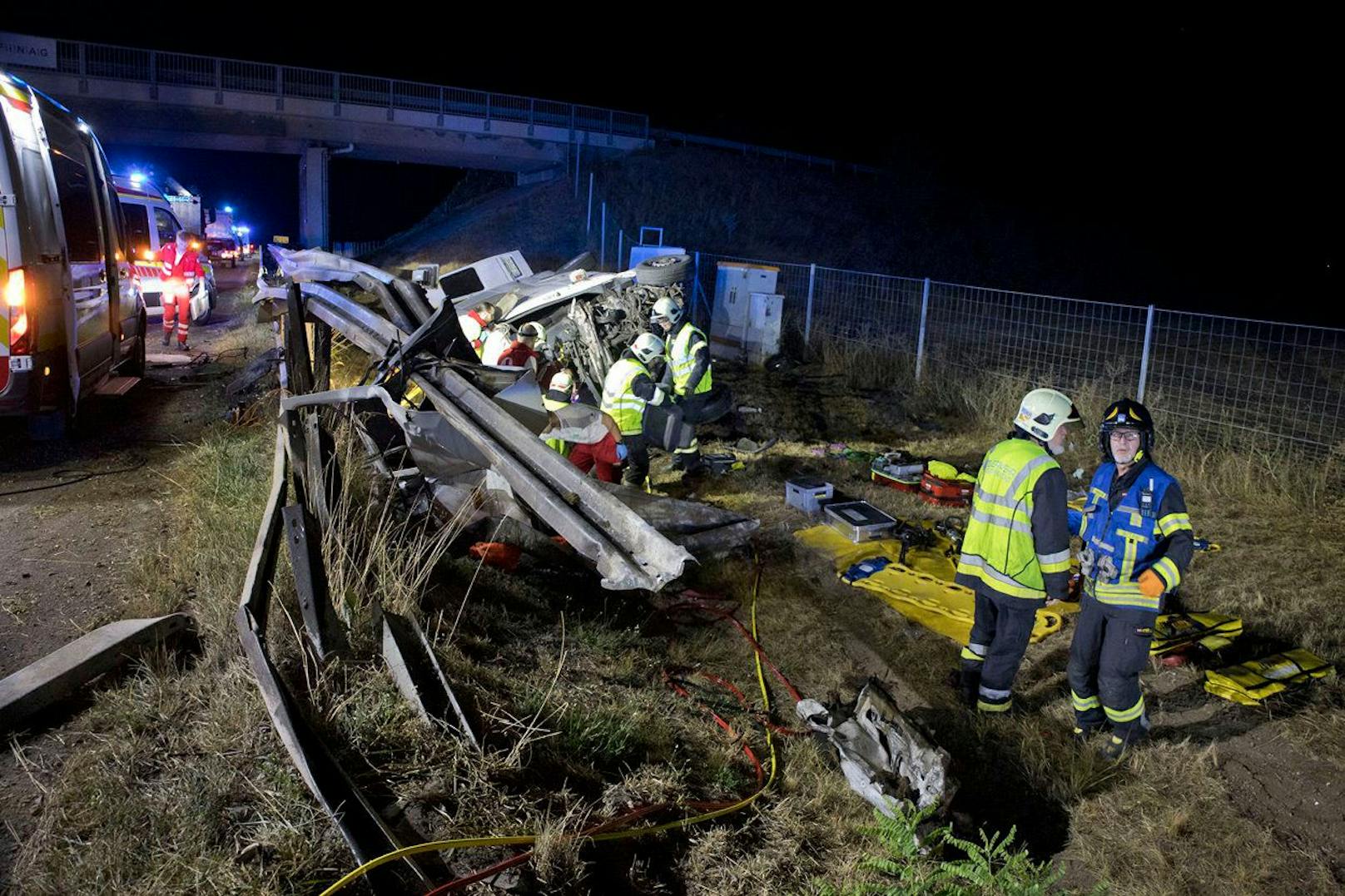 Schwerer Verkehrsunfall auf der A2 bei Traiskirchen im Bezirk Baden