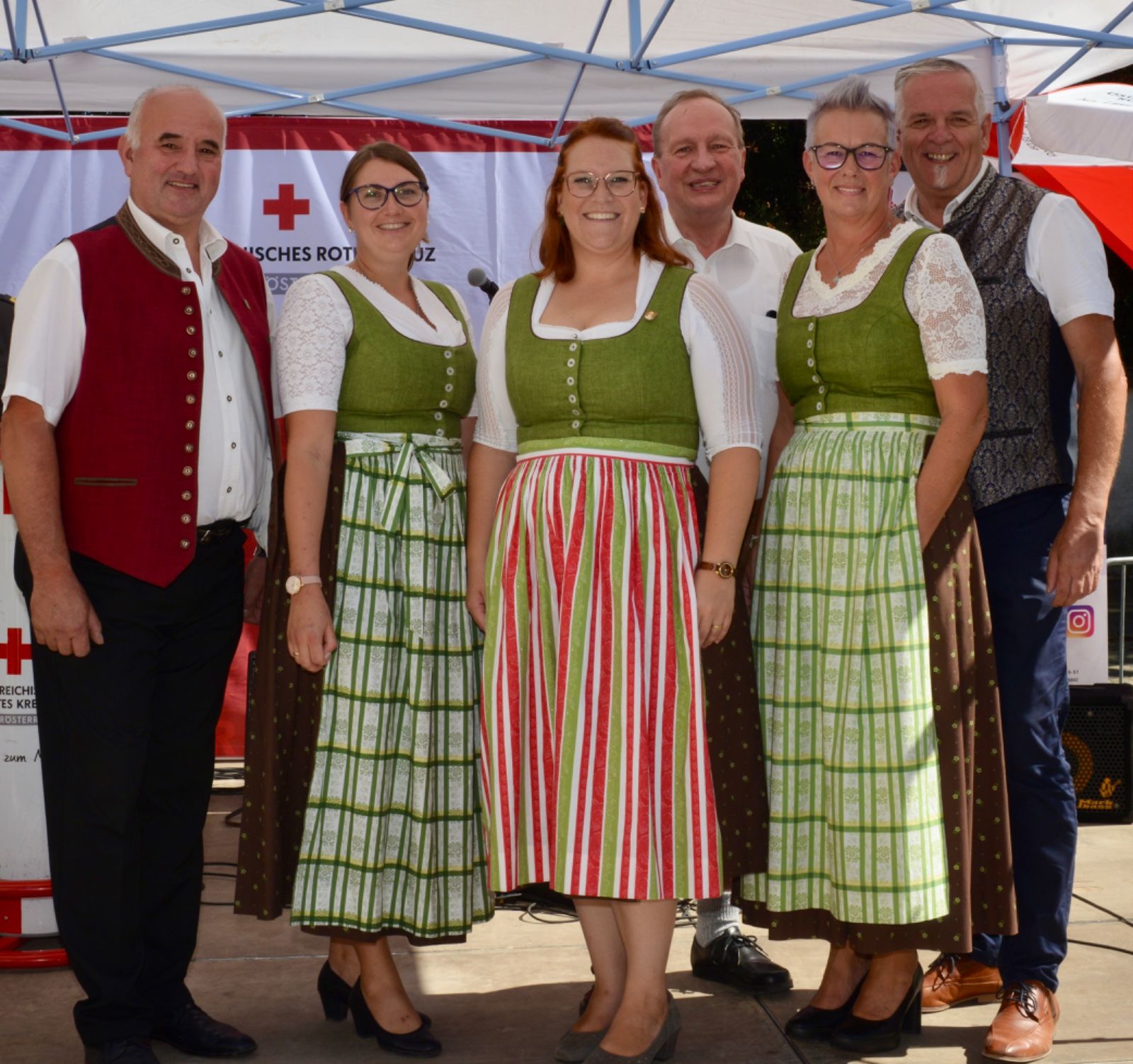 Dirndlgwandsonntag ging in Pernitz in Szene