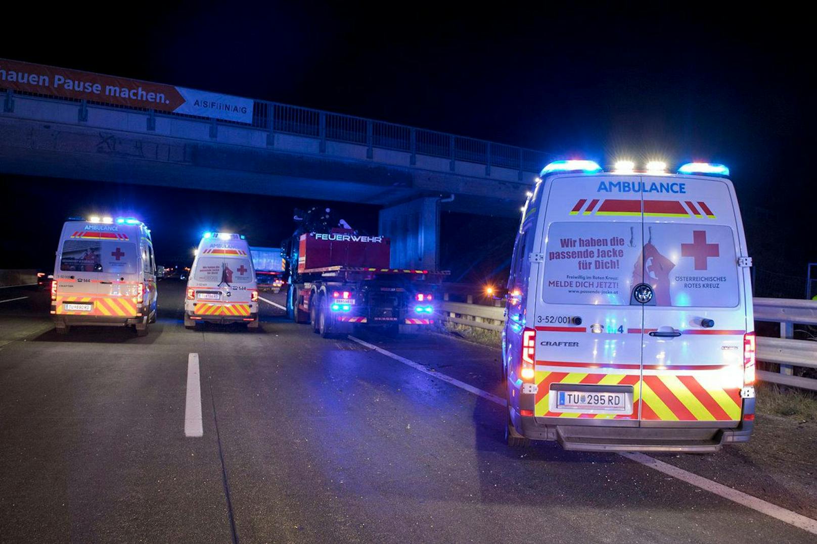 Schwerer Verkehrsunfall auf der A2 bei Traiskirchen im Bezirk Baden